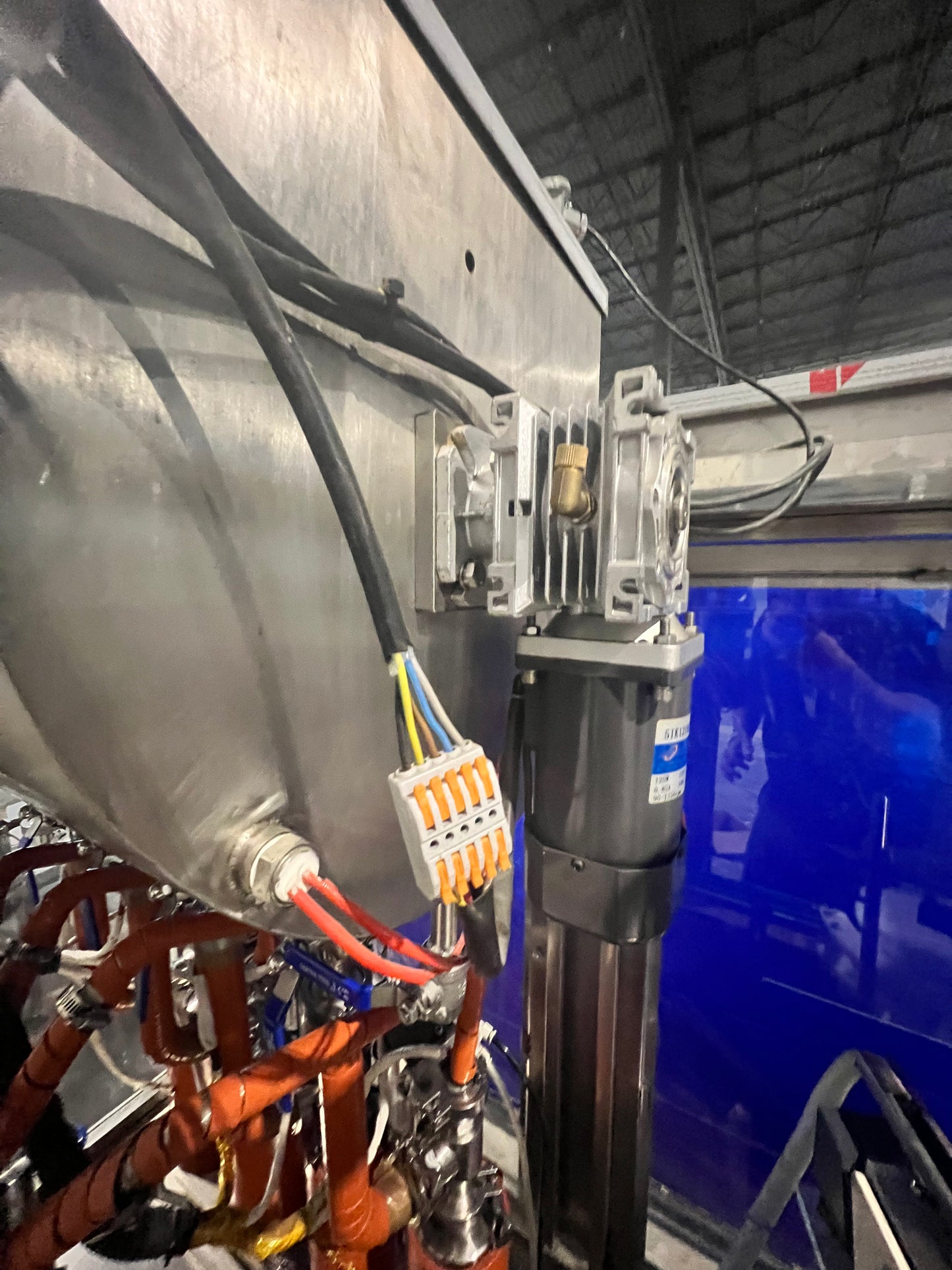 Used Filler and Capper - 4 Head, Filler and Capper with Feed Tank, Heat Traced - Shanghai JiaoBan Machinery