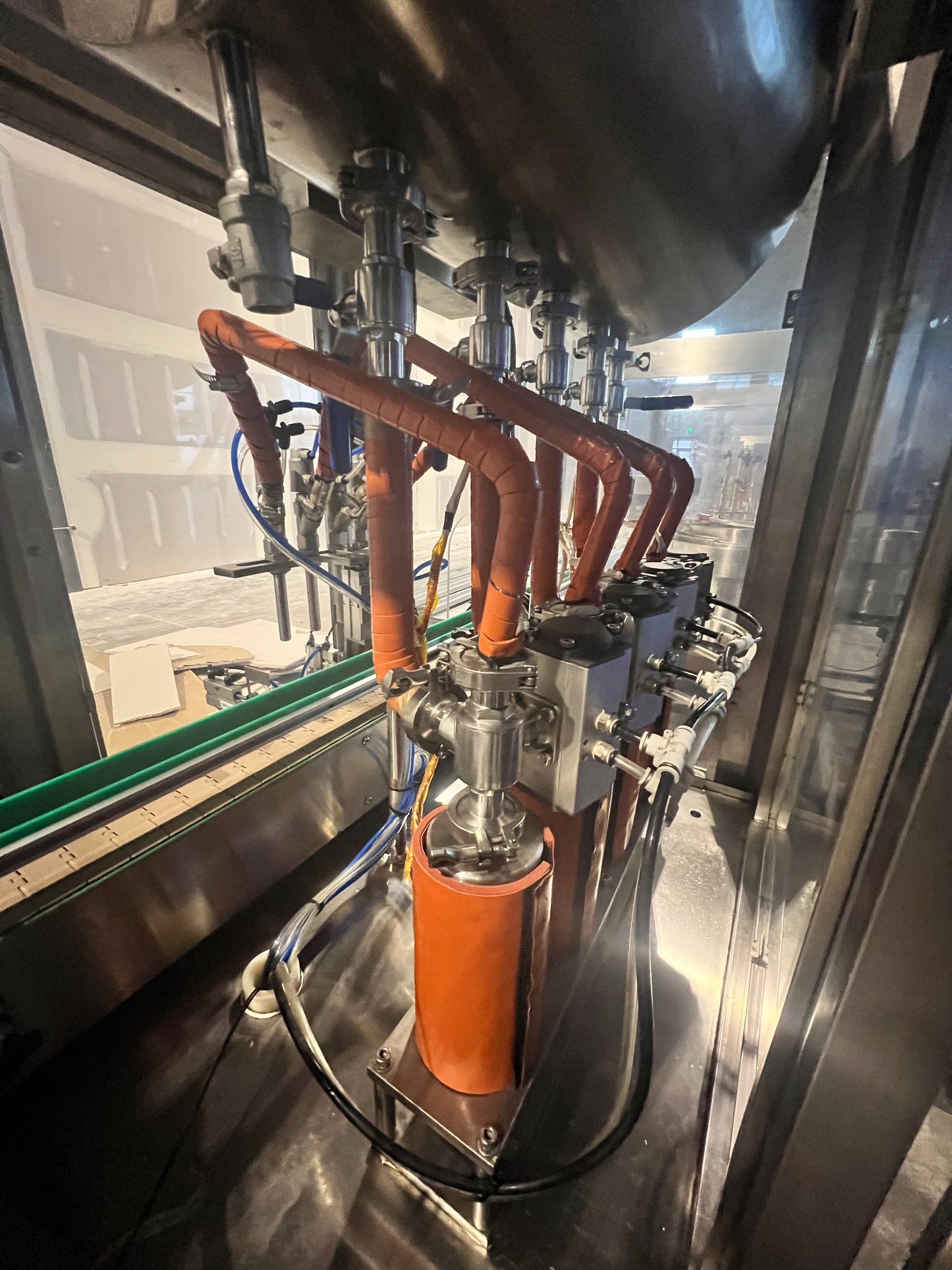 Used Filler and Capper - 4 Head, Filler and Capper with Feed Tank, Heat Traced - Shanghai JiaoBan Machinery