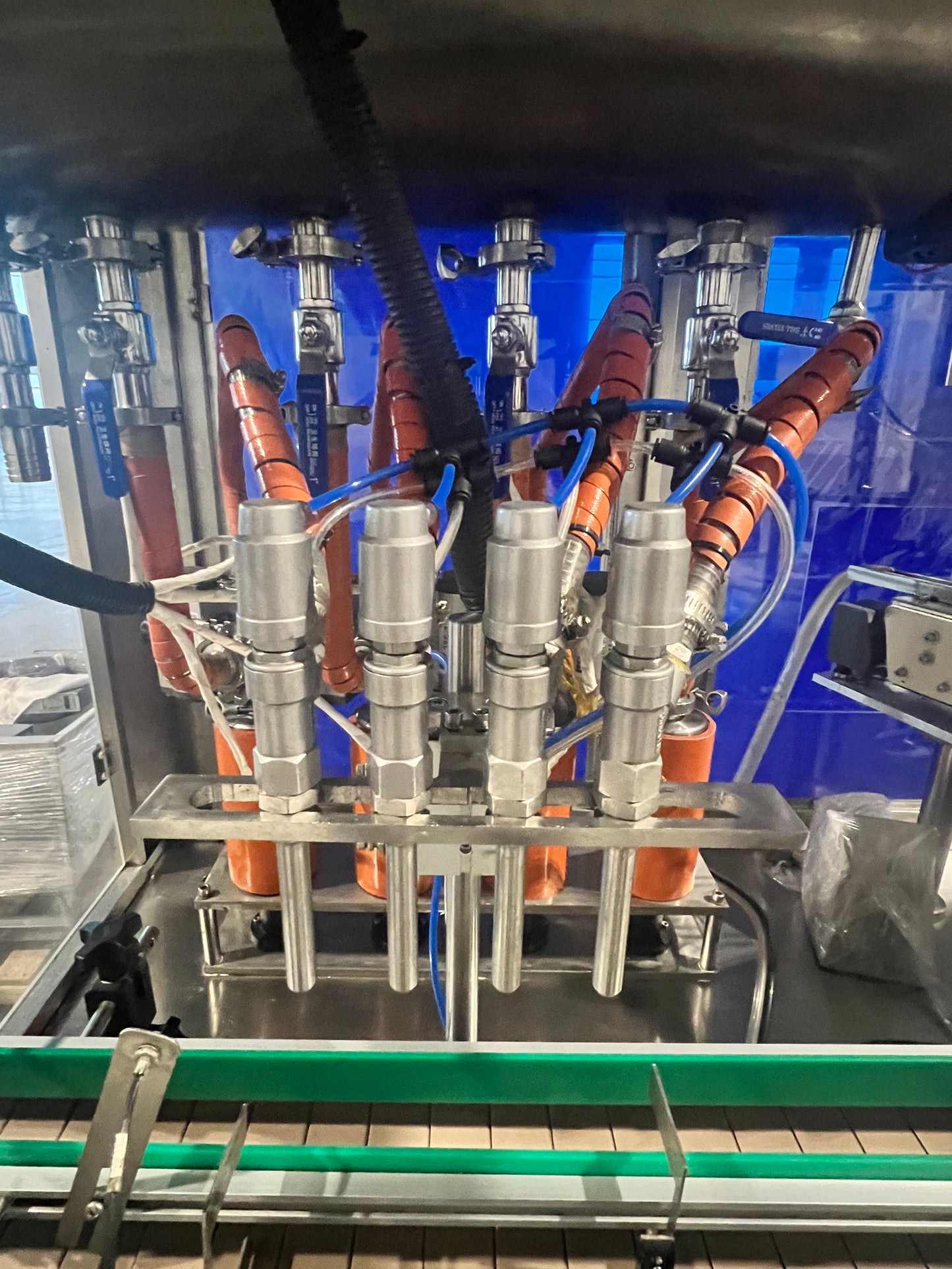 Used Filler and Capper - 4 Head, Filler and Capper with Feed Tank, Heat Traced - Shanghai JiaoBan Machinery