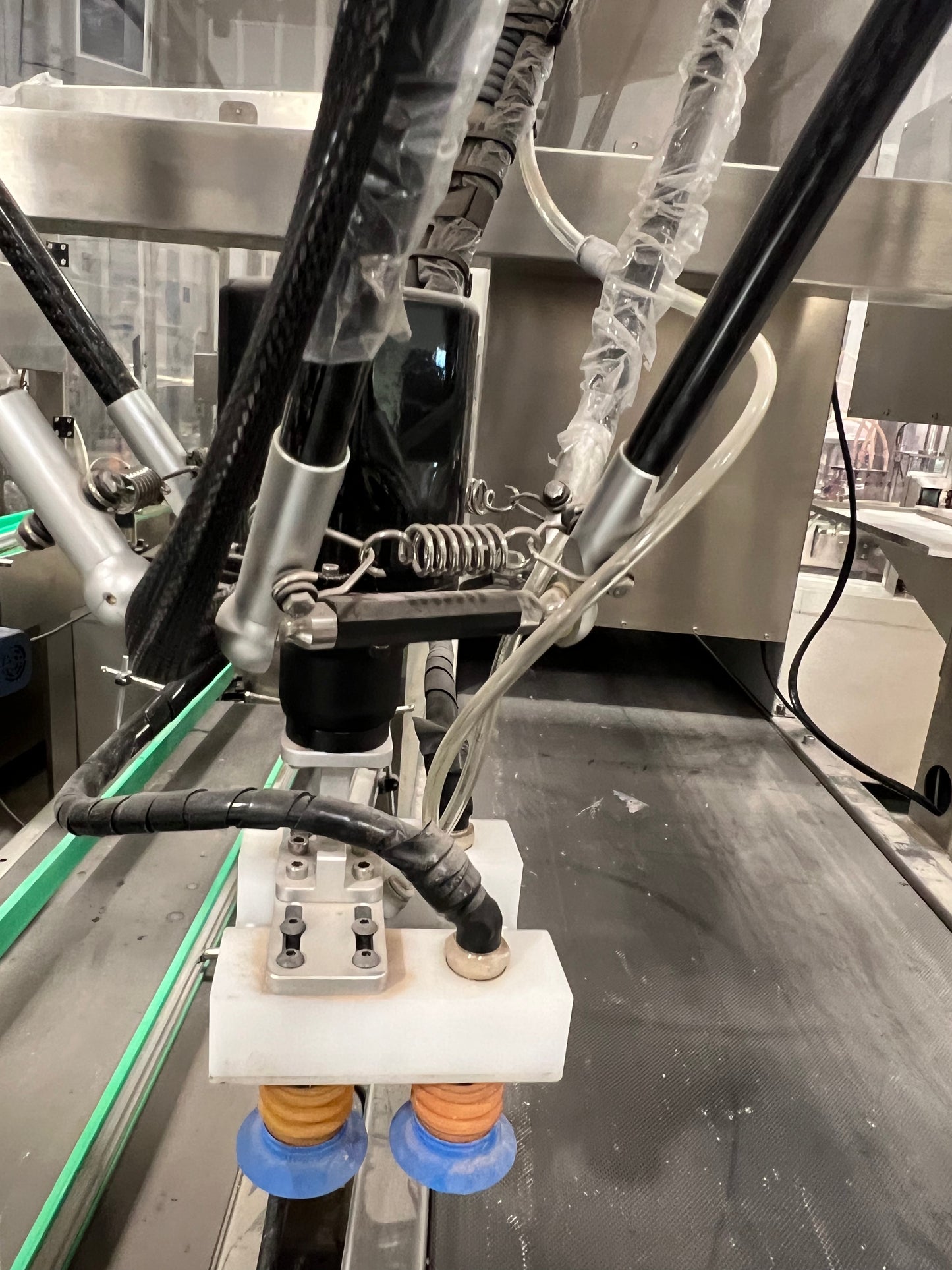 Slightly Used - Automatic Cartoning Machine - Model ZX-RD80B - Robot Case Packing Machine Top Load Parallel Robotic Case Packer for Soft-Bags and Pouches