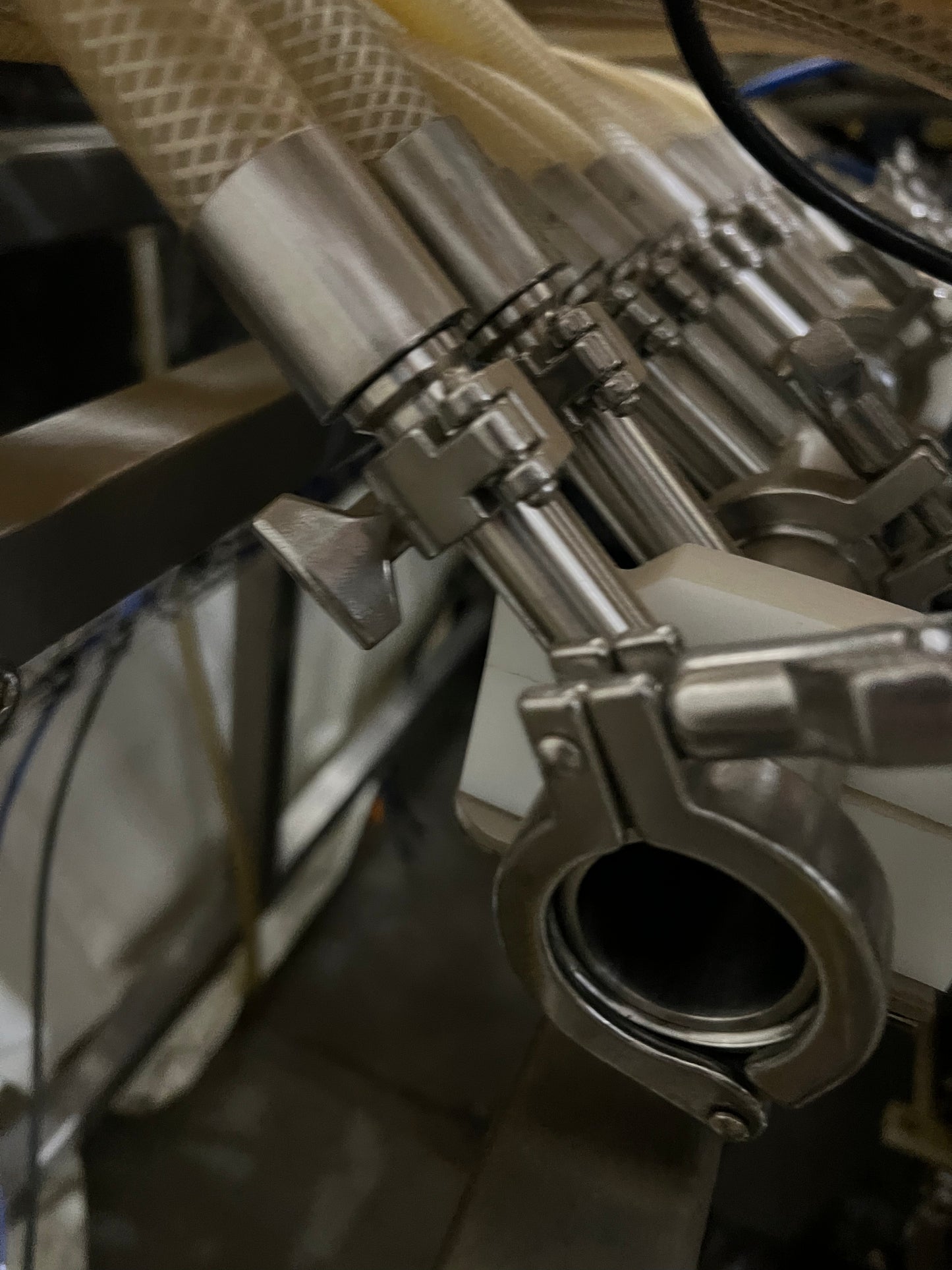 Slightly Used Inline Filling Systems - Overflow Filler - 16-20 Head Pressure overflow hot filler, with feed tank, Serial # 46910, 220 Volt