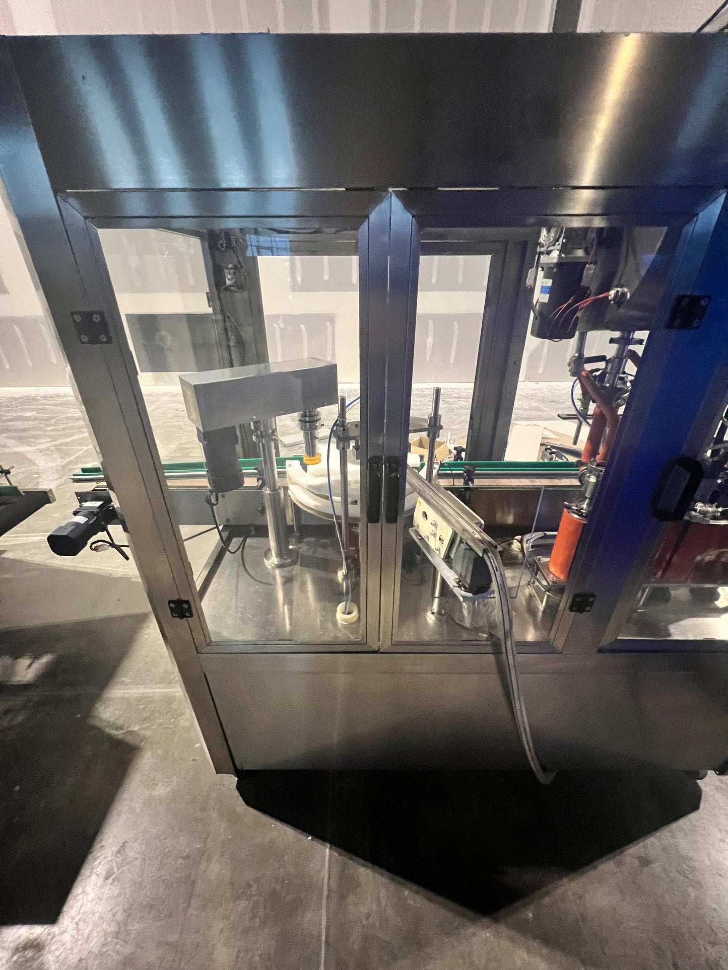 Used Filler and Capper - 4 Head, Filler and Capper with Feed Tank, Heat Traced - Shanghai JiaoBan Machinery