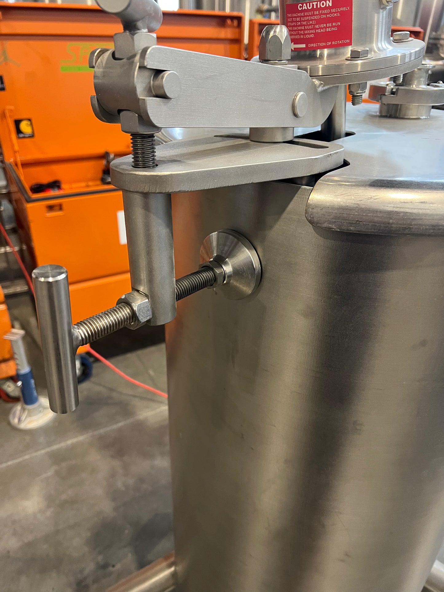 New 40 gallon, single wall 12 gauge, 304 SS Tank including clamp mount propeller mixer —Stock UTAH - Quantity 1