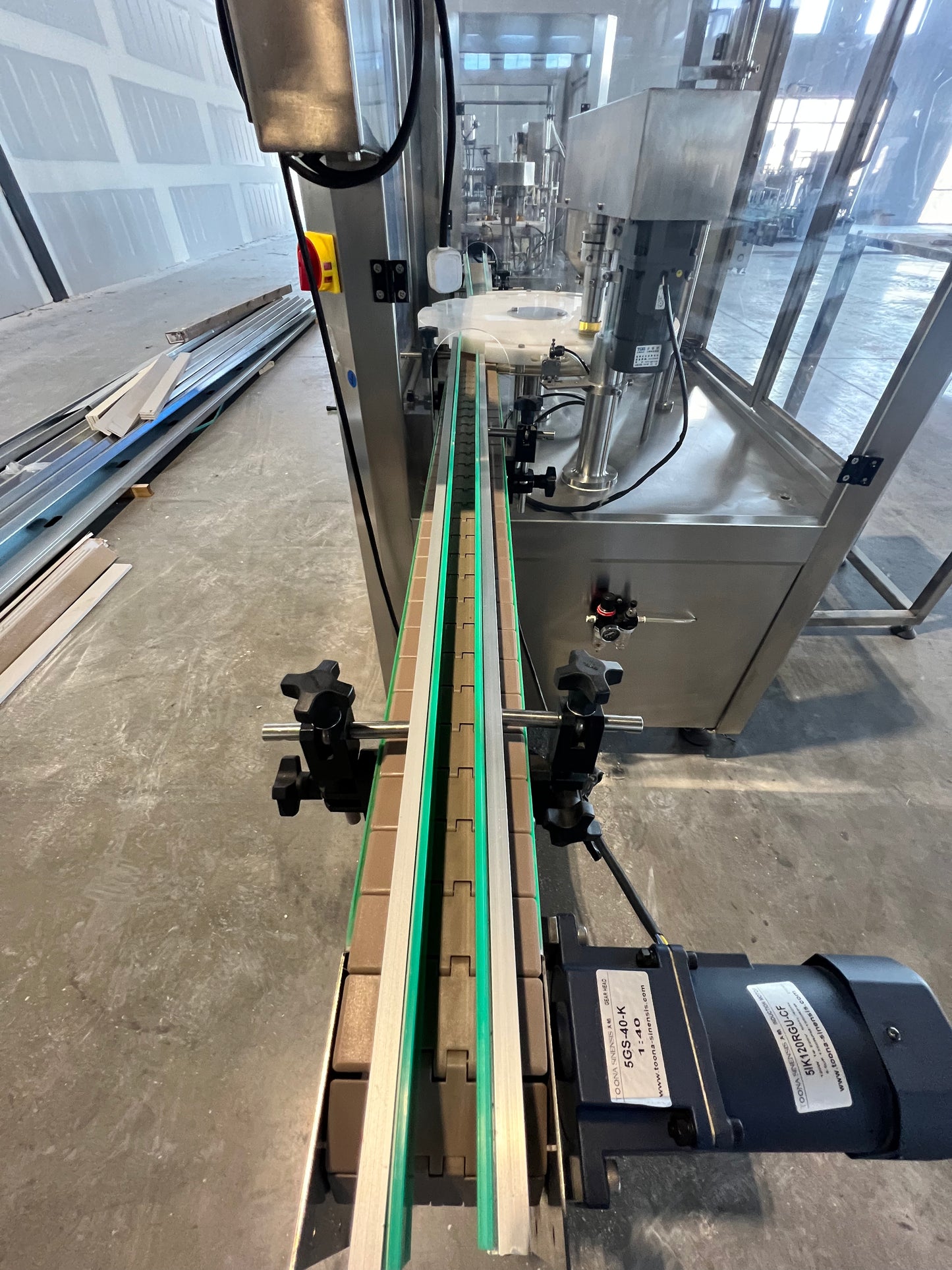 Like New Filler and Capper Lid Bowl with mini Hopper - Shanghai JiaoBan Machinery