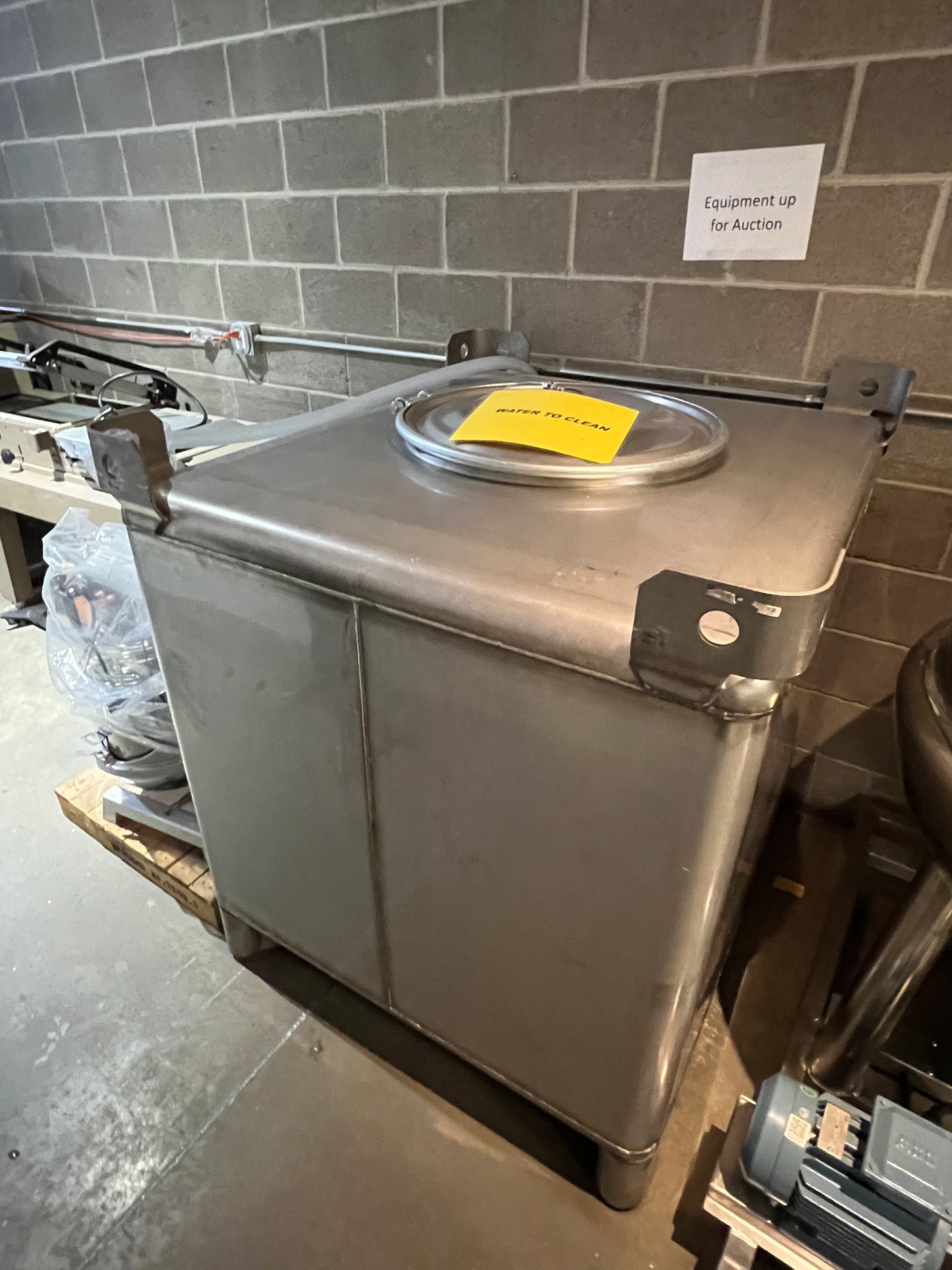 SS Totes, 350 Gallon