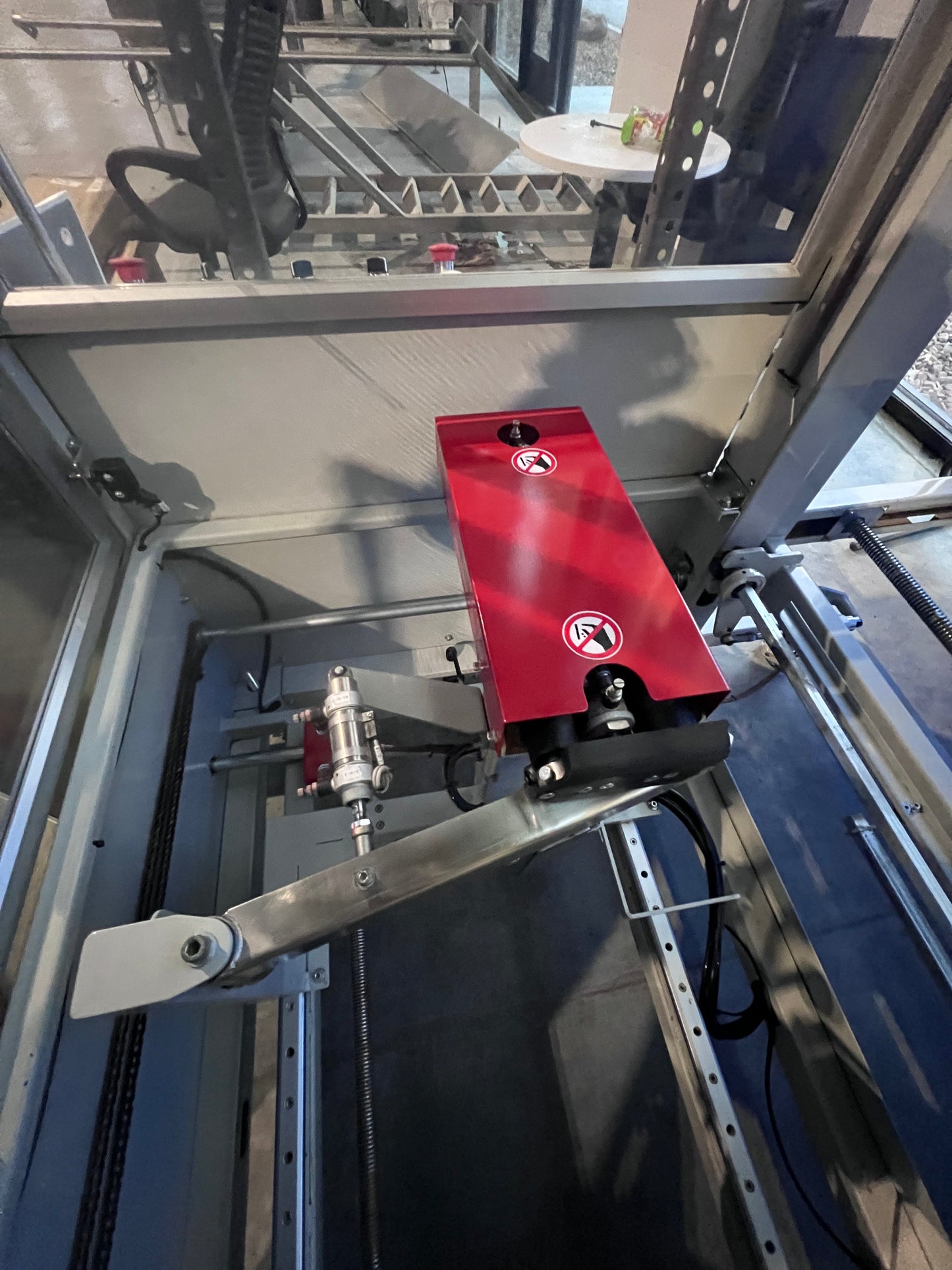 Used Best Pack - Automatic Uniform Case Erector & Bottom Sealer, Model ELVSL21-2H-145