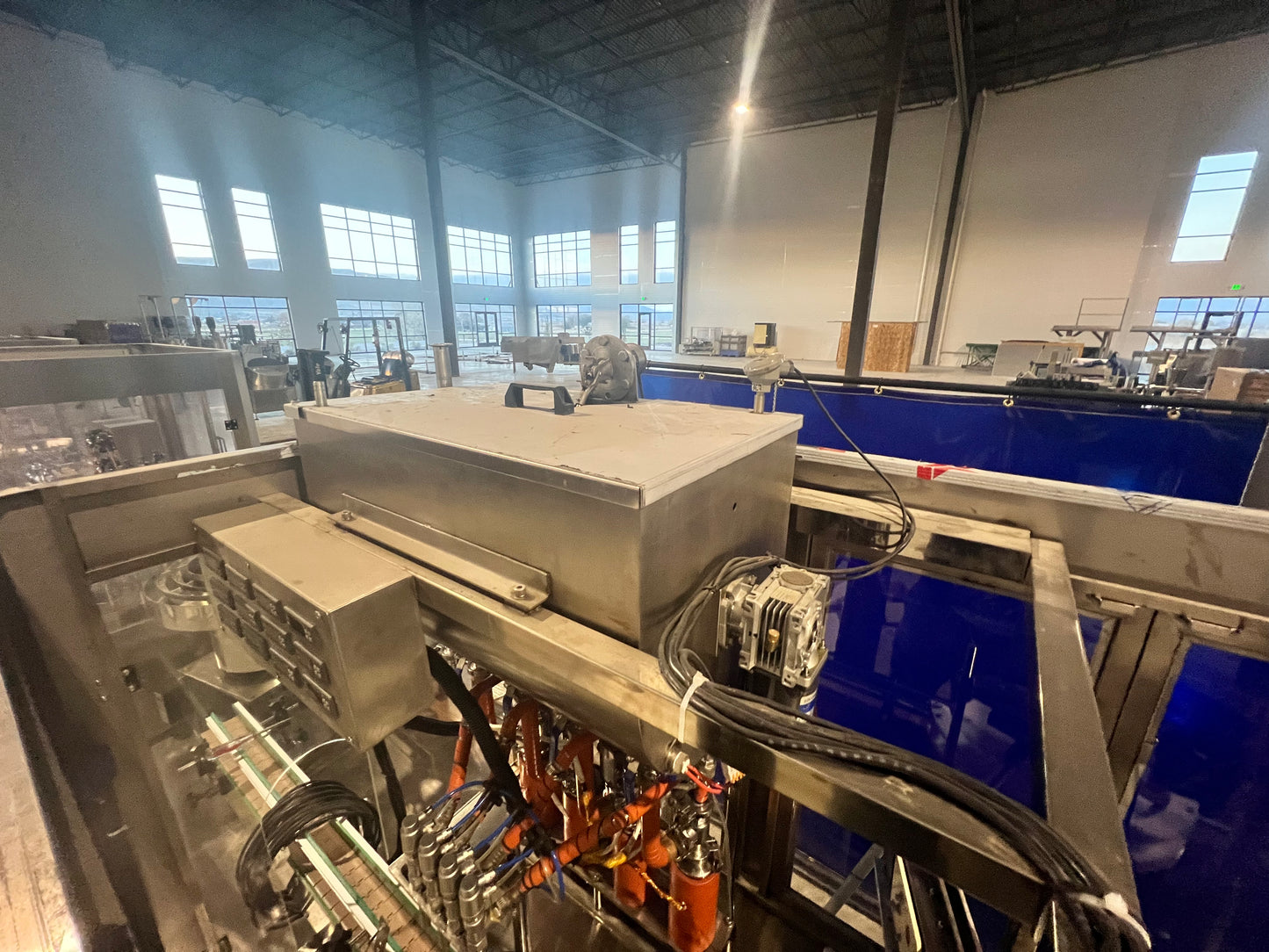 Used Filler and Capper - 4 Head, Filler and Capper with Feed Tank, Heat Traced - Shanghai JiaoBan Machinery