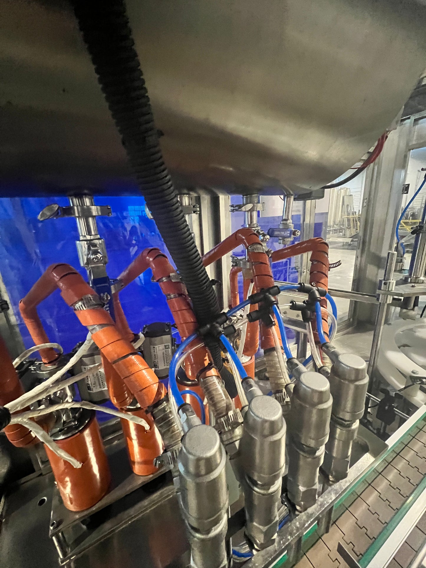 Used Filler and Capper - 4 Head, Filler and Capper with Feed Tank, Heat Traced - Shanghai JiaoBan Machinery