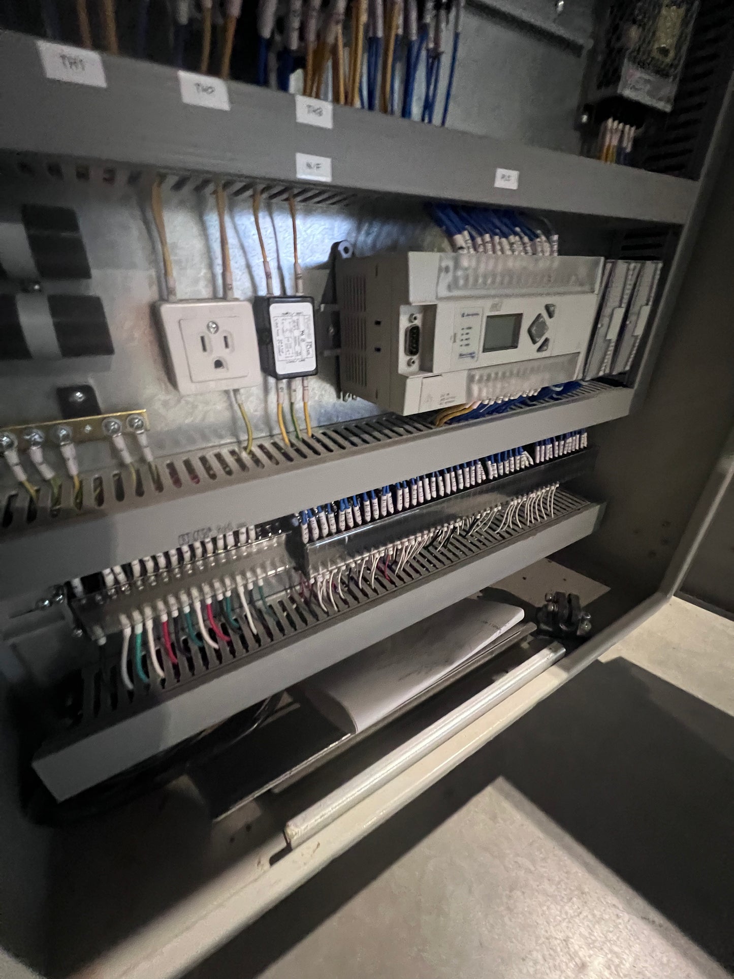 Used Best Pack Automatic Uniform Case Erector & Bottom Sealer, Model ELVSL22-3H