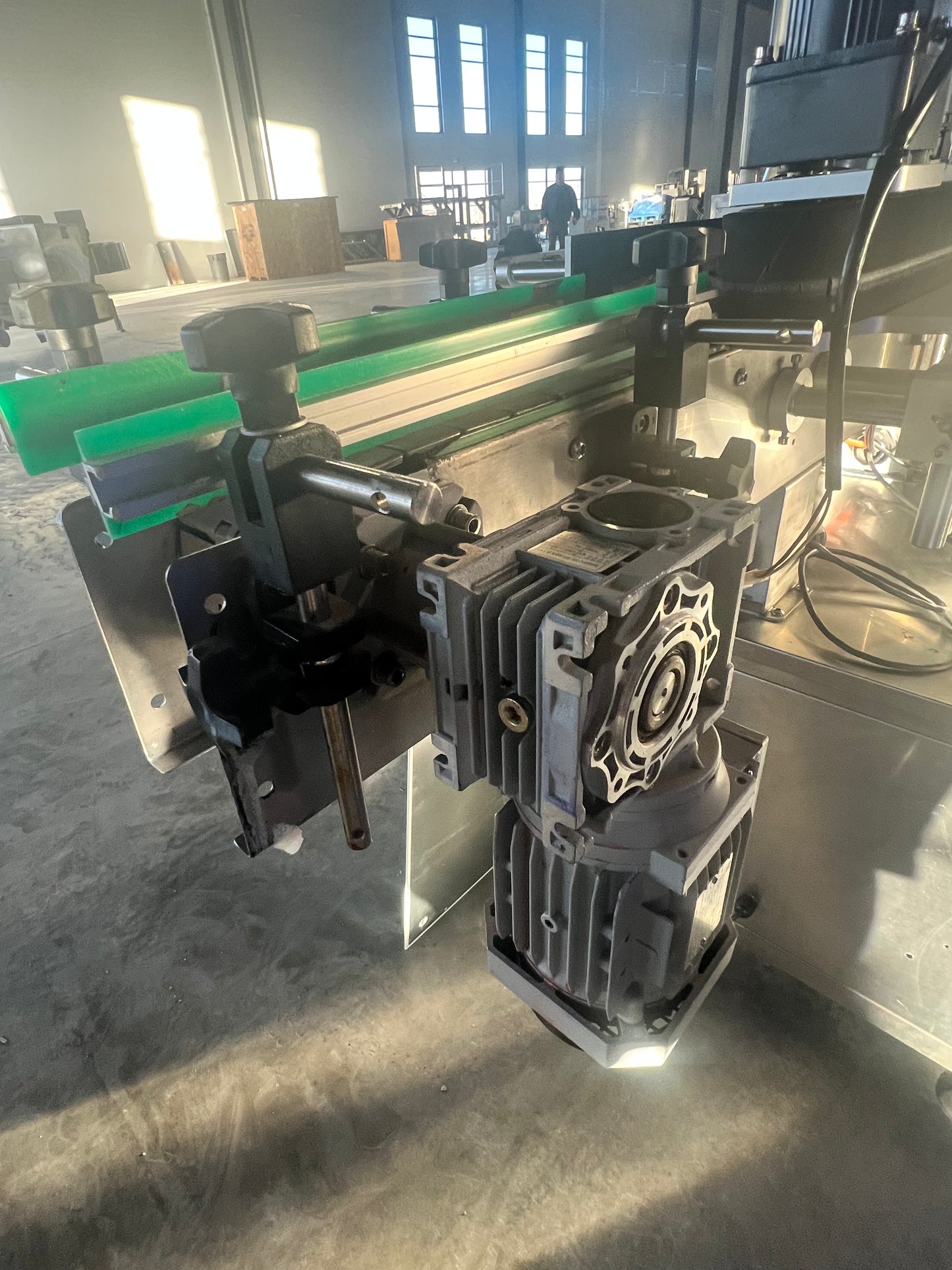 Labeler - Automatic Bottle Labeling Machine - JB-LT80 - Weibang Machinery