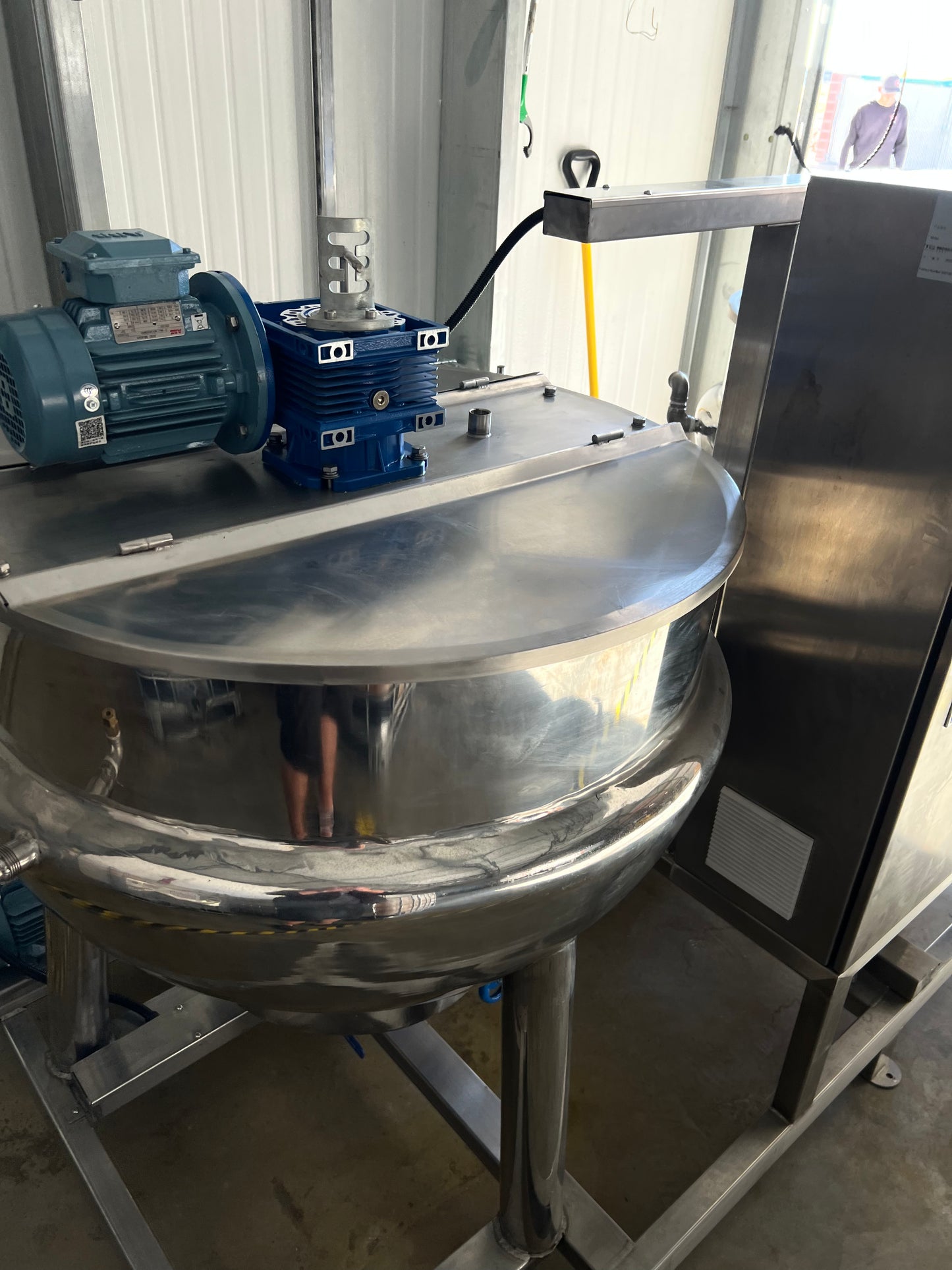 Tank - Mixing tank system - Model # GD150, 2 Tank, 150 liter each, SS Batching Skid with Controls, Scraper Agitation, KQ-500L, 50 Hz, Single Phase (pumps not included)