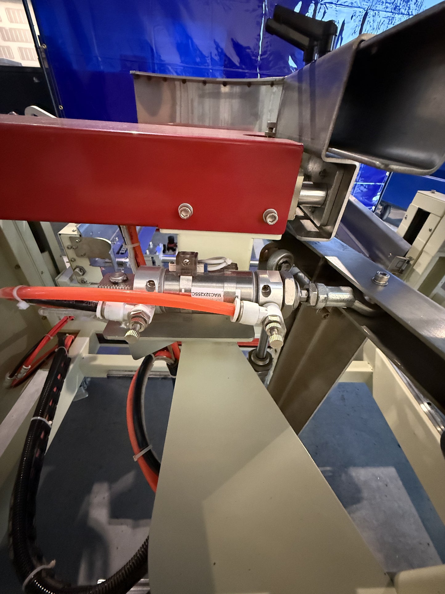 Brother (BroPac) Automatic Case Erector and Bottom Sealer, Model CES4035M