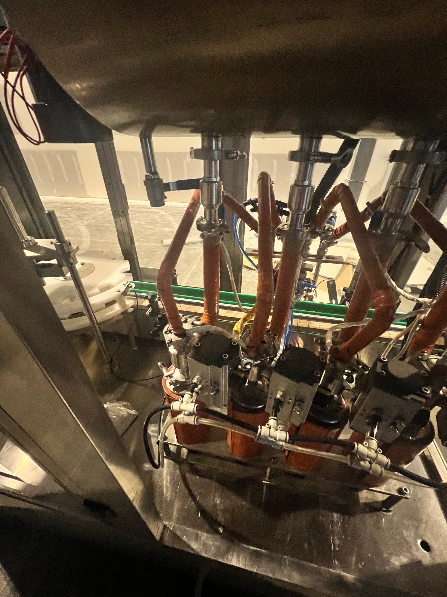 Used Filler and Capper - 4 Head, Filler and Capper with Feed Tank, Heat Traced - Shanghai JiaoBan Machinery