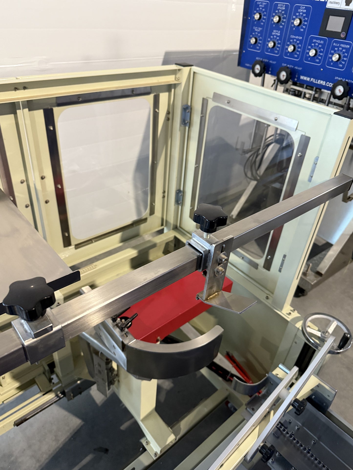 Brother (BroPac) Automatic Case Erector and Bottom Sealer, Model CES4035M