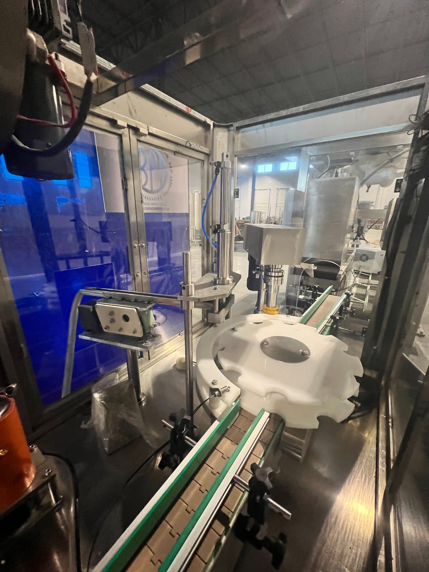 Used Filler and Capper - 4 Head, Filler and Capper with Feed Tank, Heat Traced - Shanghai JiaoBan Machinery