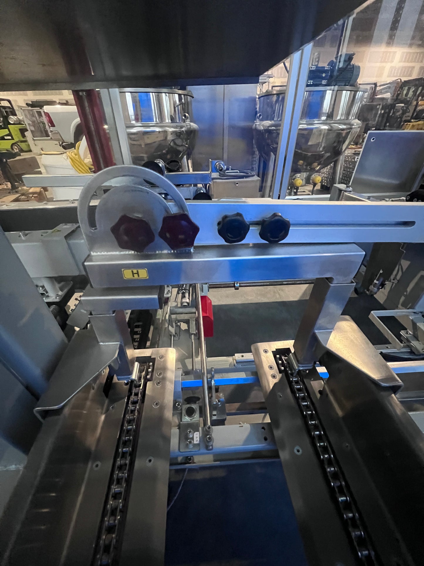 Used Best Pack - Automatic Uniform Case Erector & Bottom Sealer, Model ELVSL21-2H-145