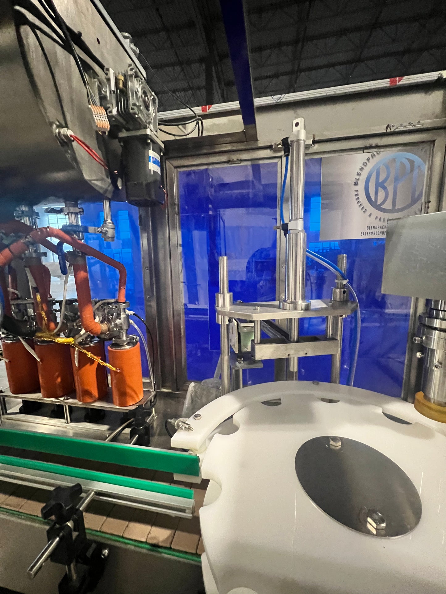 Used Filler and Capper - 4 Head, Filler and Capper with Feed Tank, Heat Traced - Shanghai JiaoBan Machinery