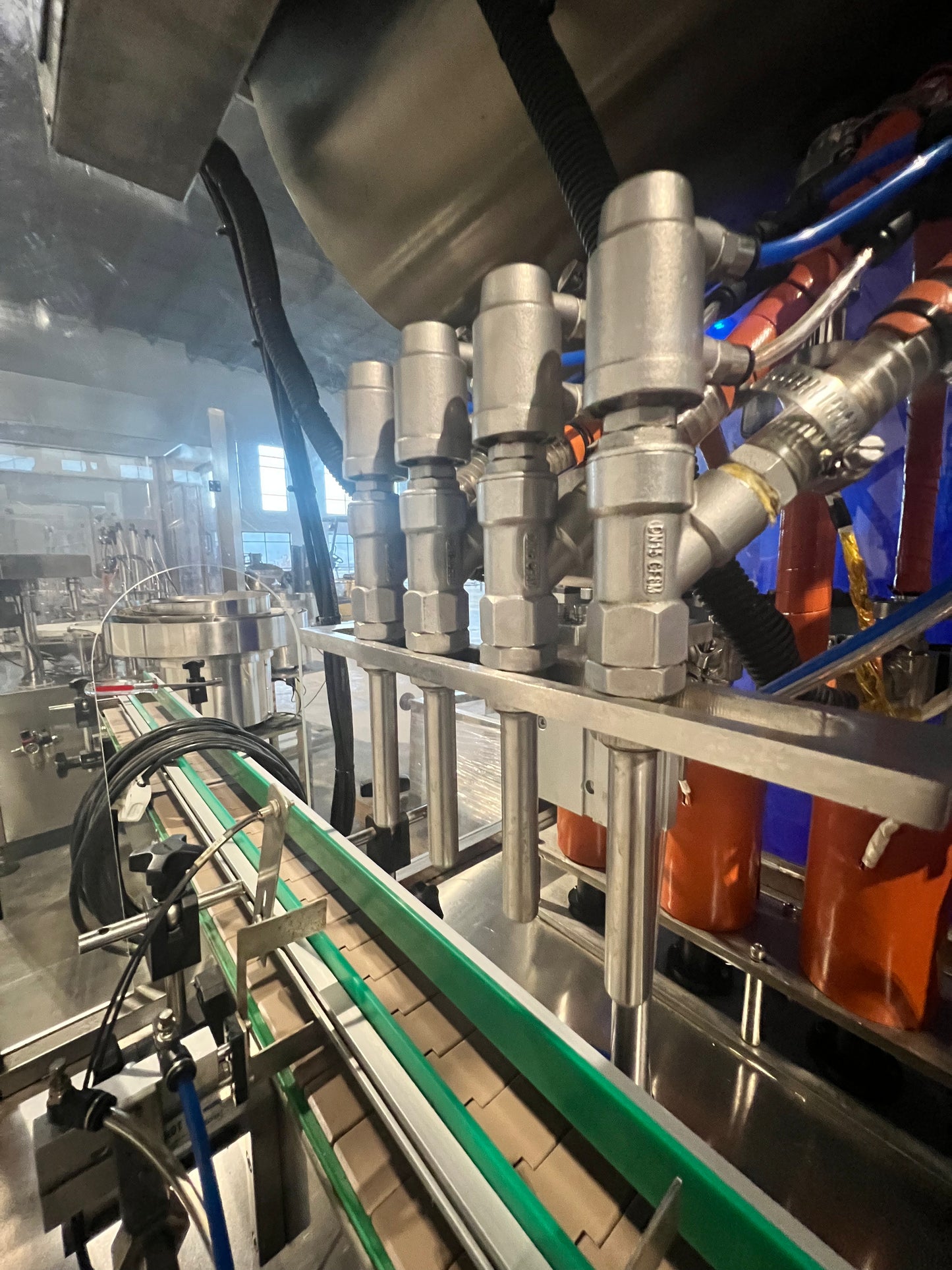 Used Filler and Capper - 4 Head, Filler and Capper with Feed Tank, Heat Traced - Shanghai JiaoBan Machinery