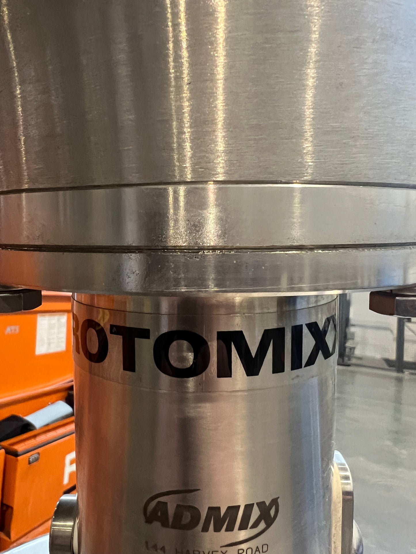 New 40 gallon, single wall 12 gauge, 304 SS Tank including clamp mount propeller mixer —Stock UTAH - Quantity 1