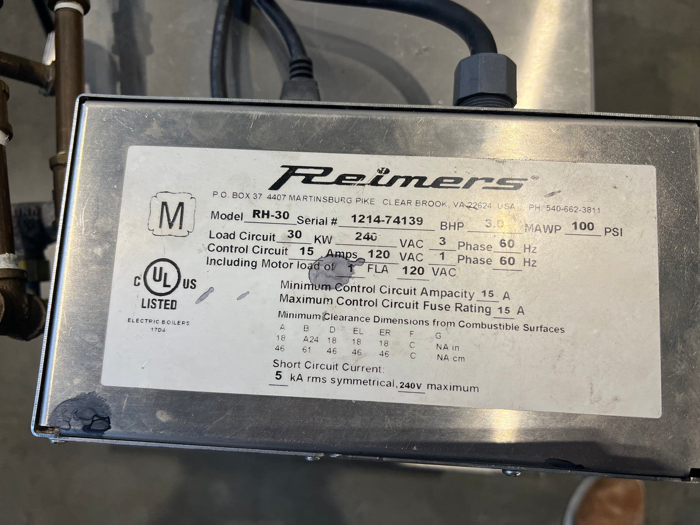 Pre owned / minimal use, 100 psi steam generator on SS frame and SS casters —Stock UTAH - Quantity 1