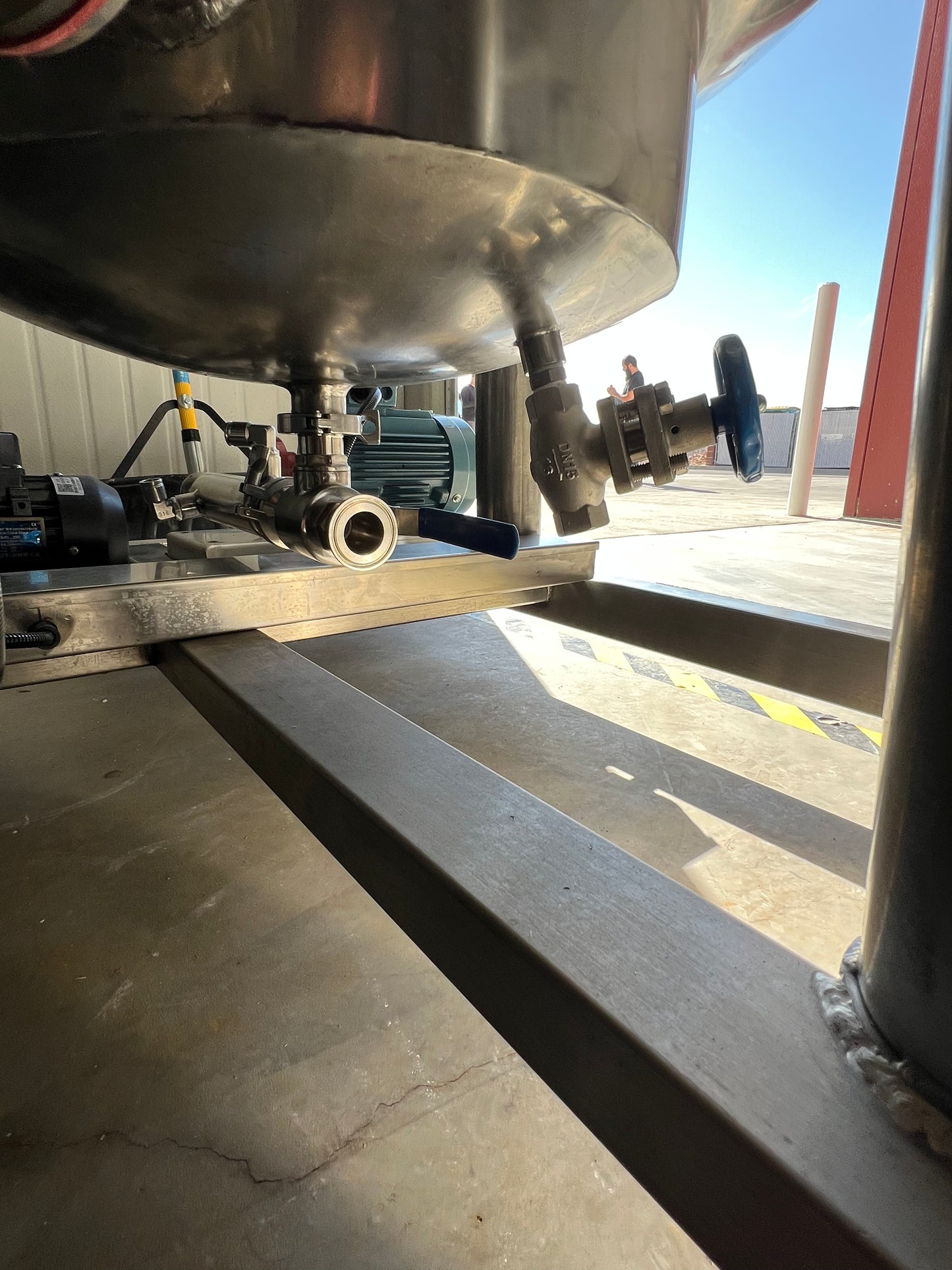 Tank - Mixing tank system - Model # GD150, 2 Tank, 150 liter each, SS Batching Skid with Controls, Scraper Agitation, KQ-500L, 50 Hz, Single Phase (pumps not included)