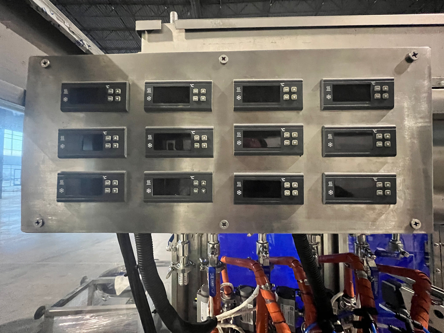 Used Filler and Capper - 4 Head, Filler and Capper with Feed Tank, Heat Traced - Shanghai JiaoBan Machinery