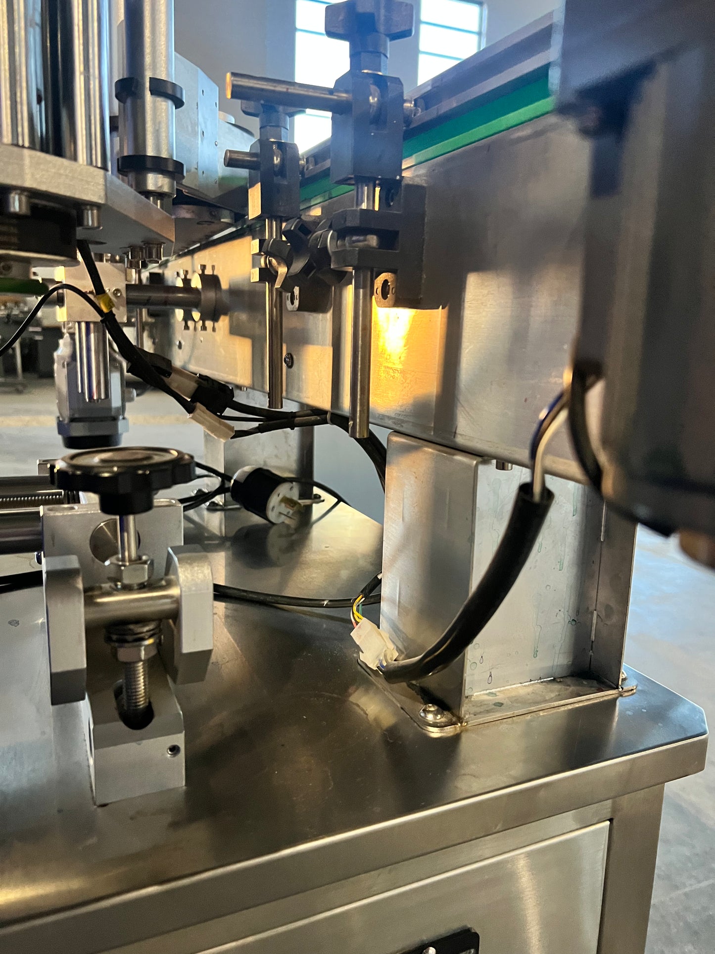 Labeler - Automatic Bottle Labeling Machine - JB-LT80 - Weibang Machinery