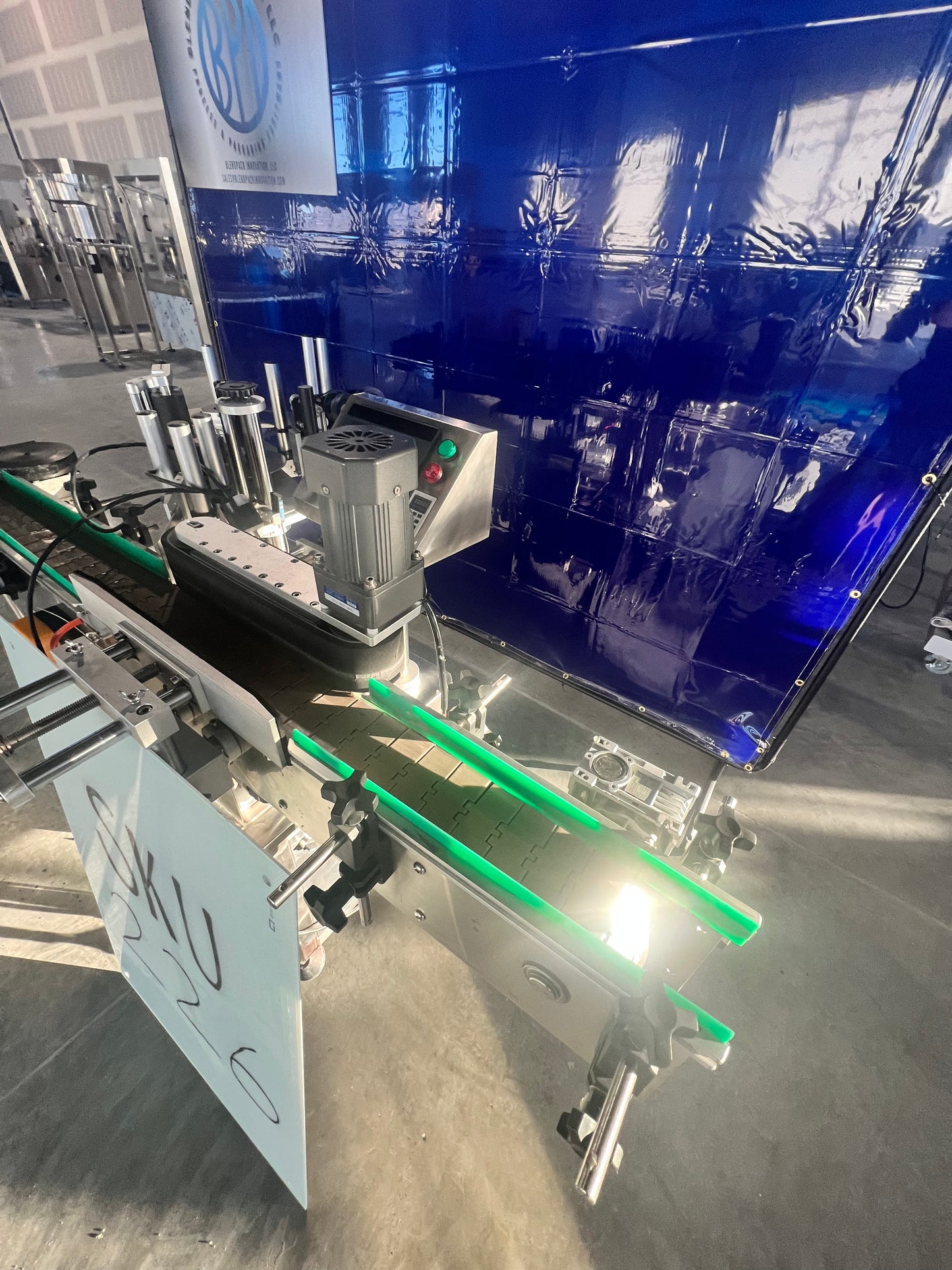 Labeler - Automatic Bottle Labeling Machine - JB-LT80 - Weibang Machinery