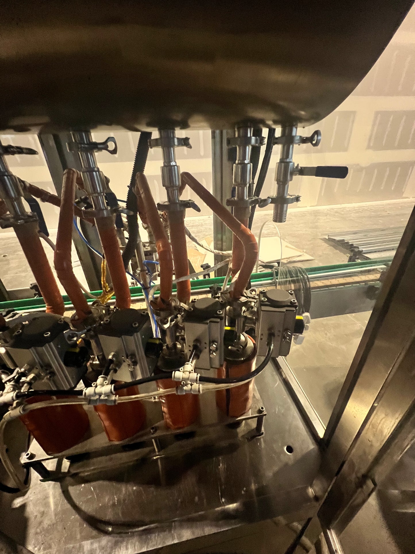 Used Filler and Capper - 4 Head, Filler and Capper with Feed Tank, Heat Traced - Shanghai JiaoBan Machinery