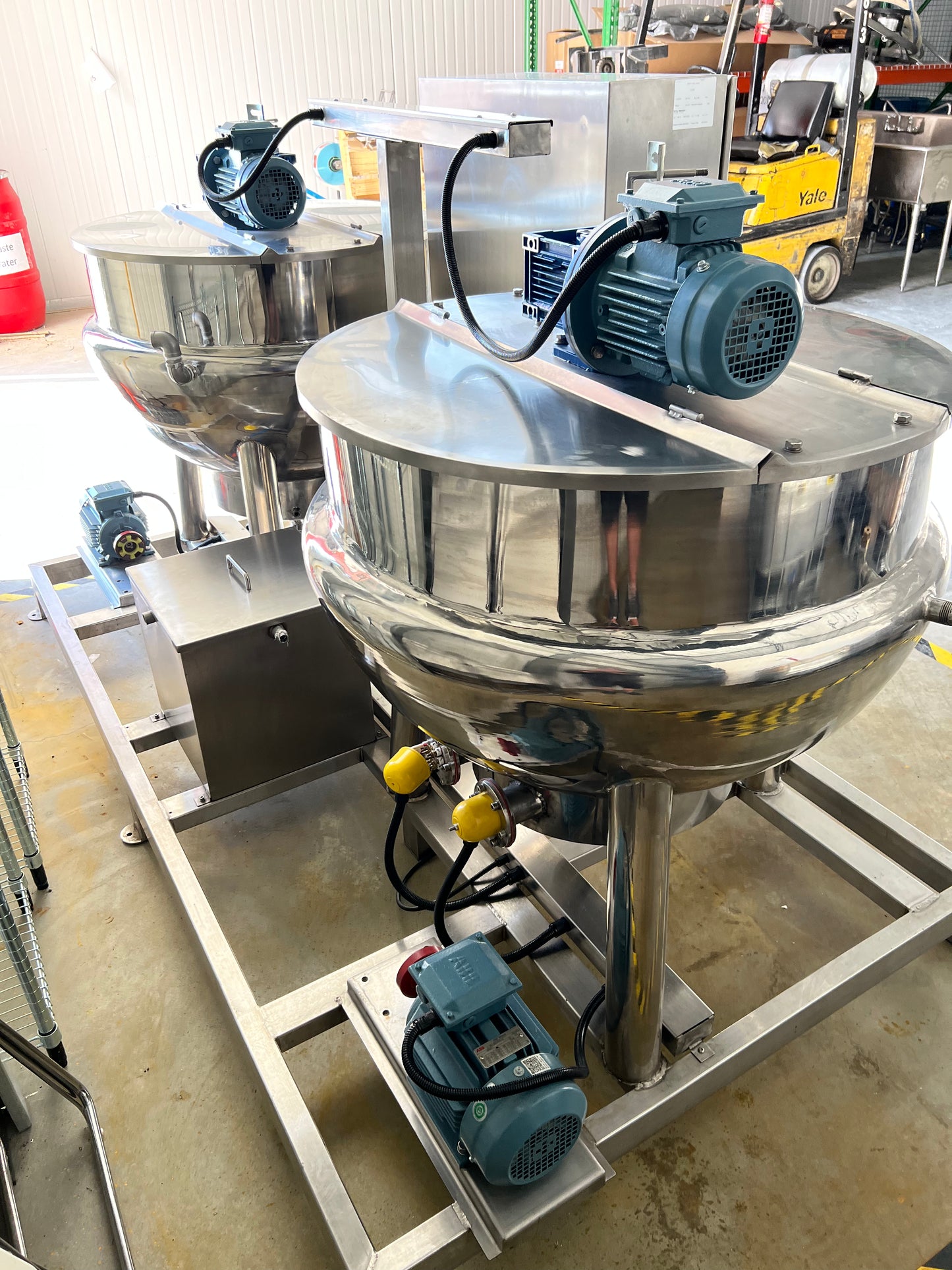 Tank - Mixing tank system - Model # GD150, 2 Tank, 150 liter each, SS Batching Skid with Controls, Scraper Agitation, KQ-500L, 50 Hz, Single Phase (pumps not included)