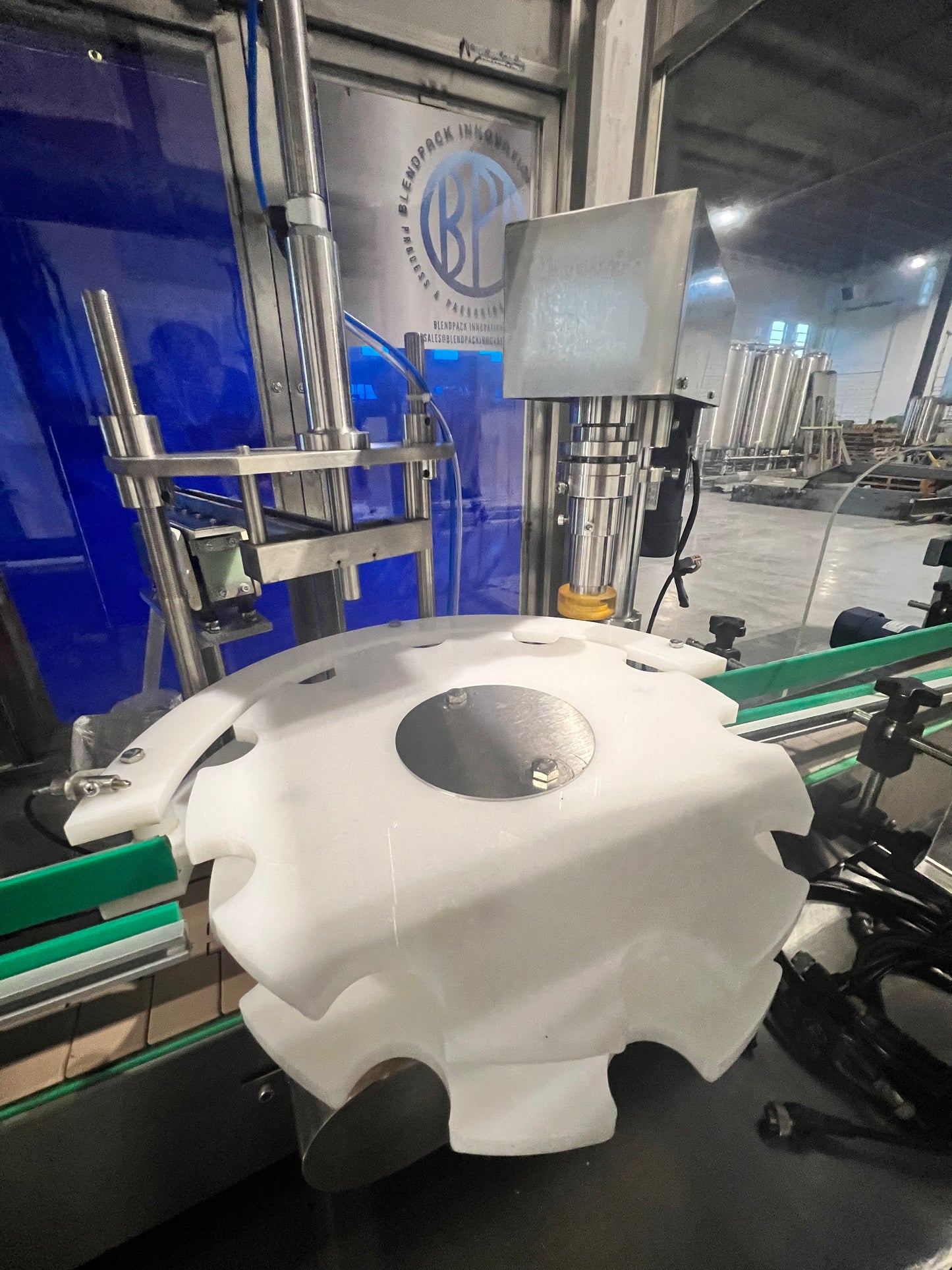 Used Filler and Capper - 4 Head, Filler and Capper with Feed Tank, Heat Traced - Shanghai JiaoBan Machinery