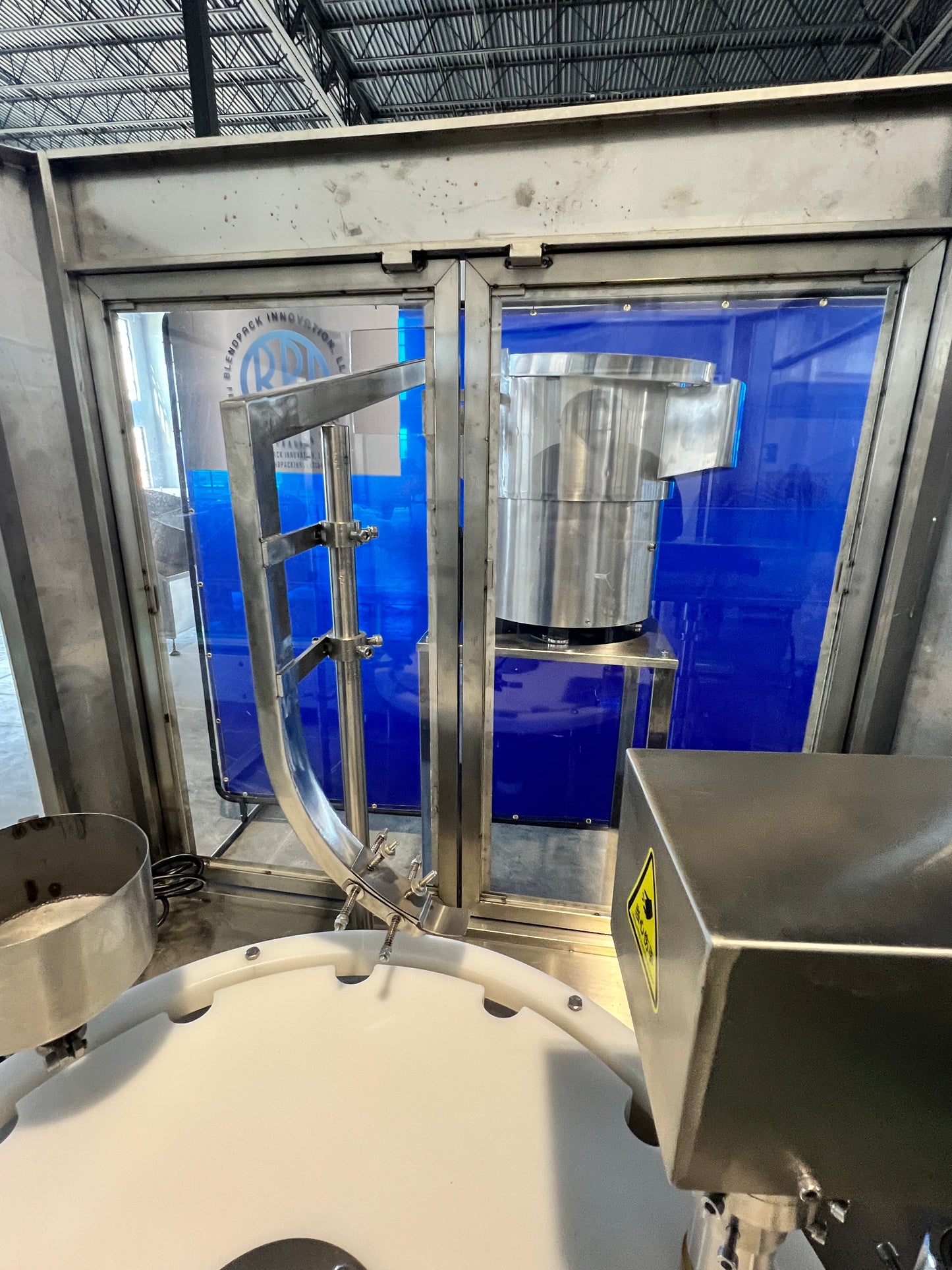 Like New Filler and Capper Lid Bowl with mini Hopper - Shanghai JiaoBan Machinery