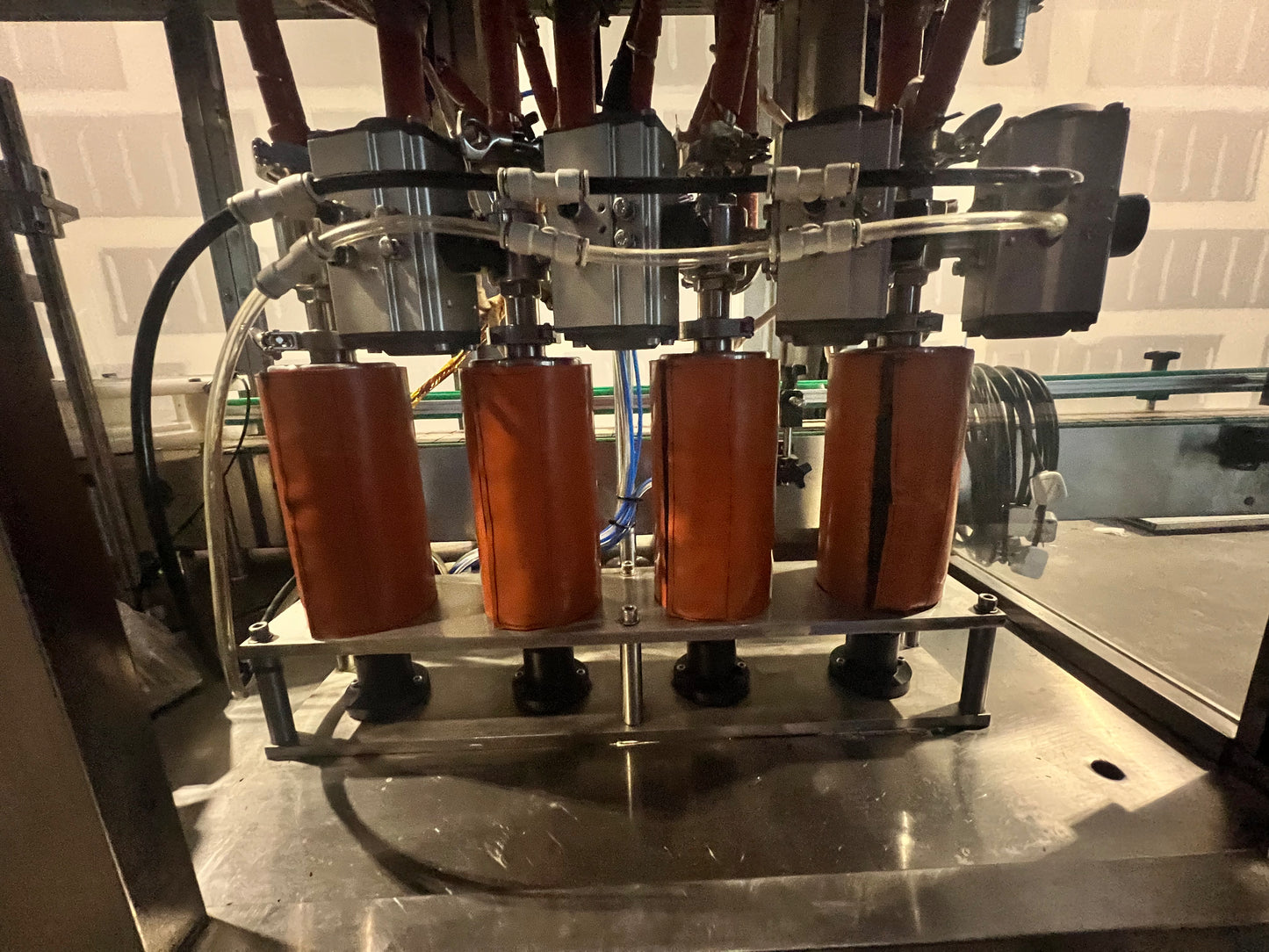 Used Filler and Capper - 4 Head, Filler and Capper with Feed Tank, Heat Traced - Shanghai JiaoBan Machinery