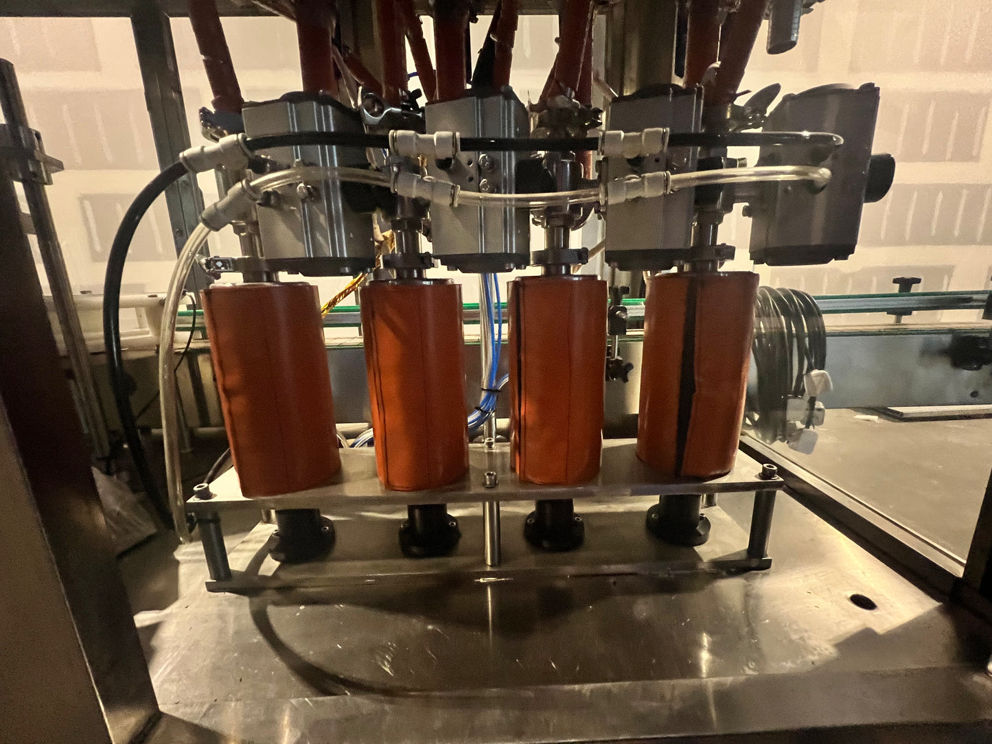 Used Filler and Capper - 4 Head, Filler and Capper with Feed Tank, Heat Traced - Shanghai JiaoBan Machinery