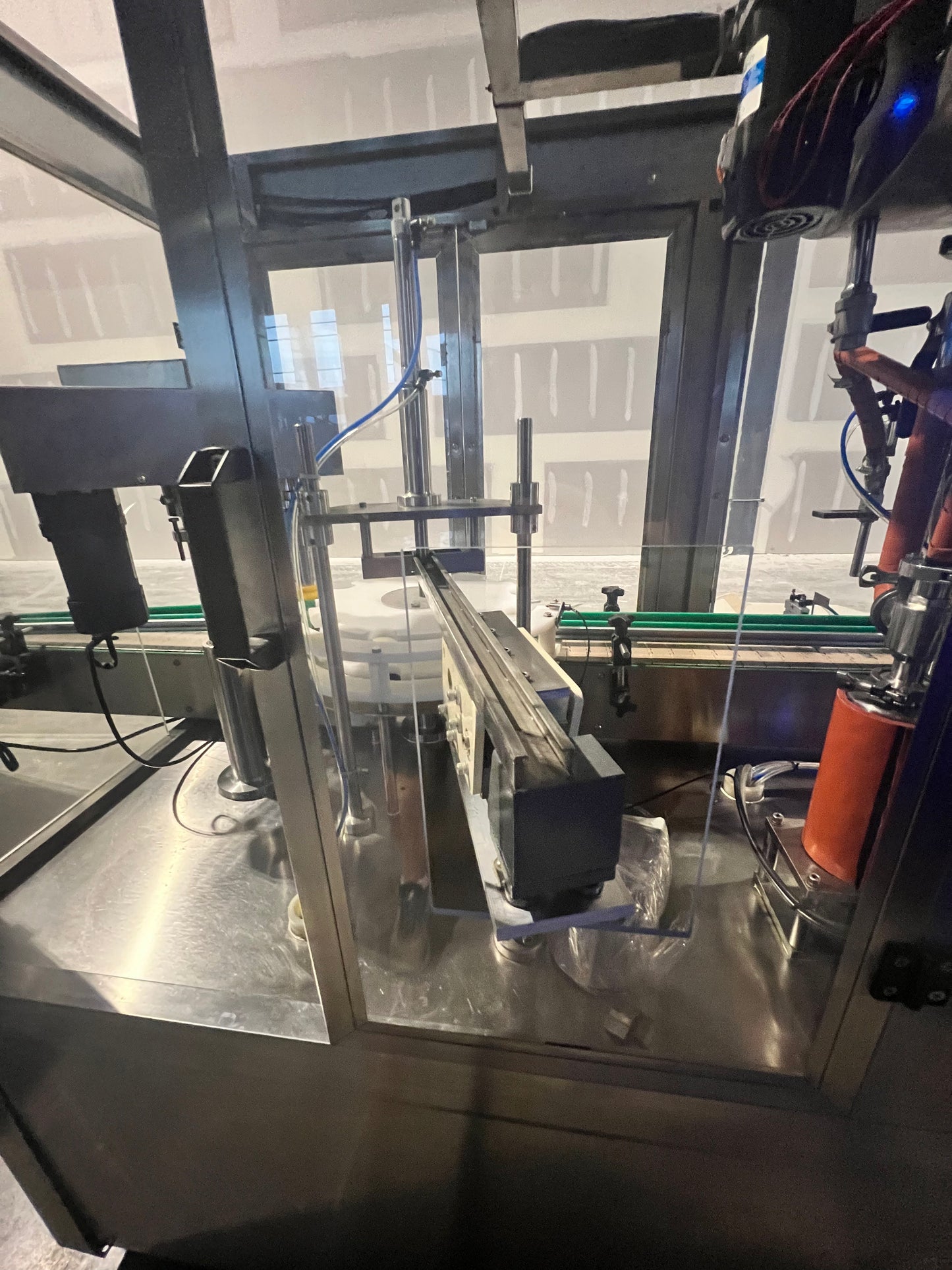 Used Filler and Capper - 4 Head, Filler and Capper with Feed Tank, Heat Traced - Shanghai JiaoBan Machinery