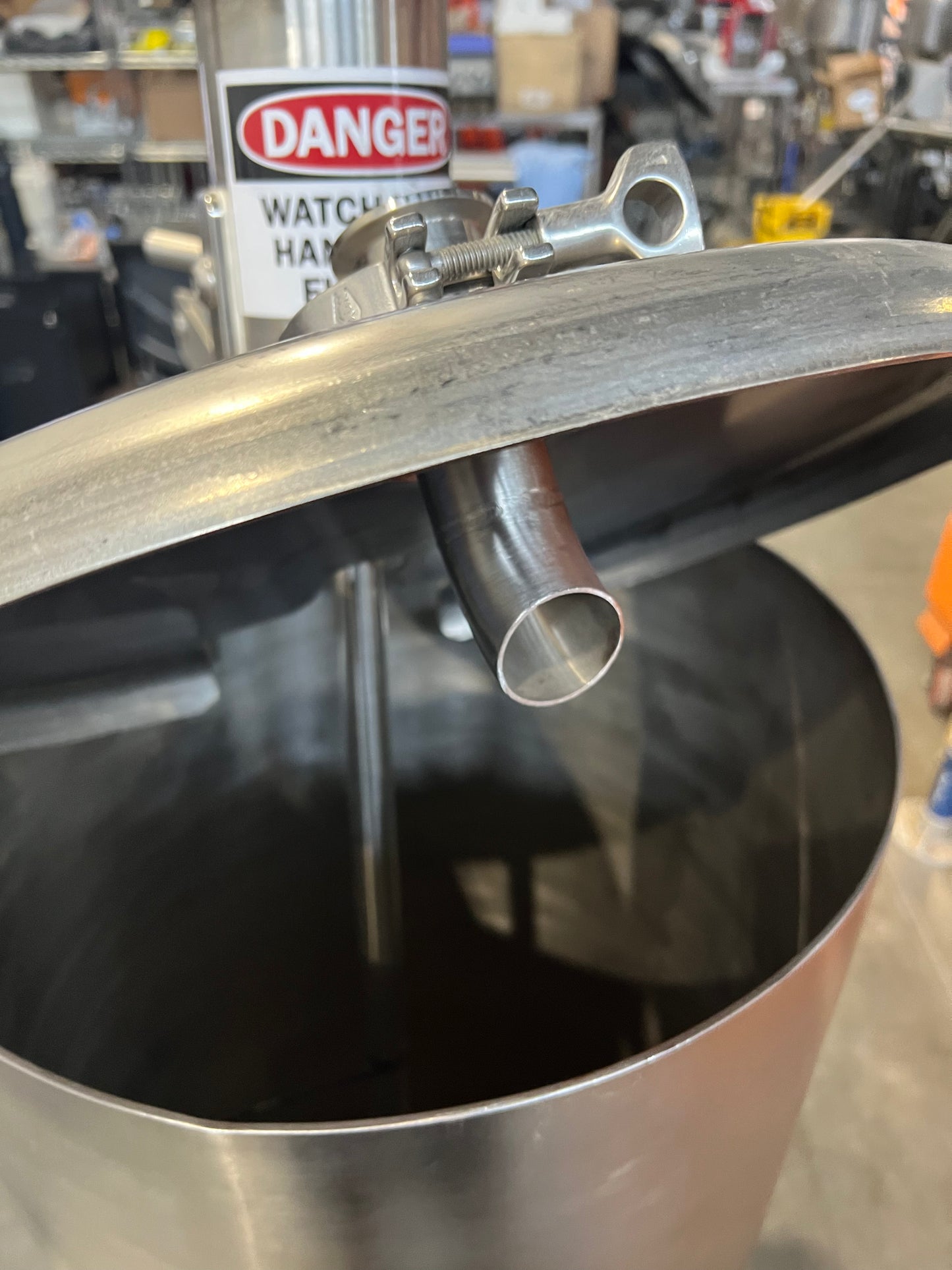 New 40 gallon, single wall 12 gauge, 304 SS Tank including clamp mount propeller mixer —Stock UTAH - Quantity 1