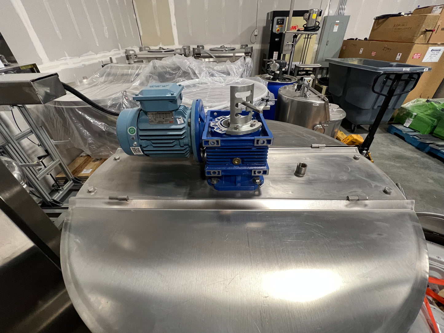 Tank - Mixing tank system - Model # GD150, 2 Tank, 150 liter each, SS Batching Skid with Controls, Scraper Agitation, KQ-500L, 50 Hz, Single Phase (pumps not included)