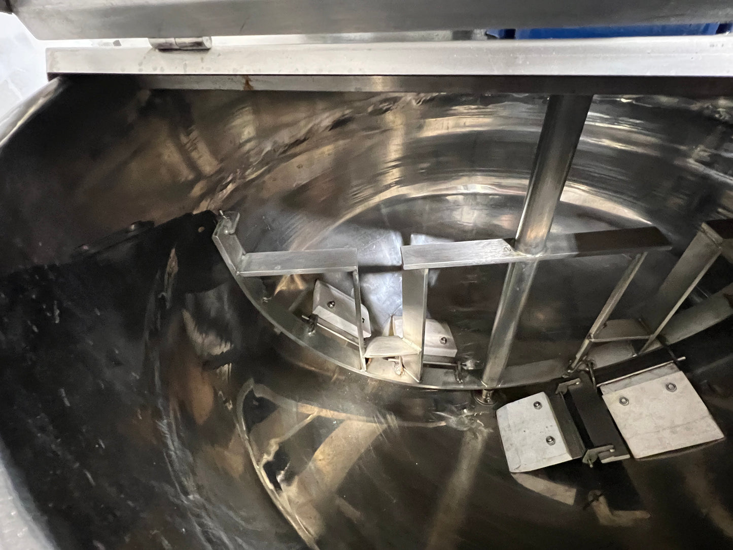 Tank - Mixing tank system - Model # GD150, 2 Tank, 150 liter each, SS Batching Skid with Controls, Scraper Agitation, KQ-500L, 50 Hz, Single Phase (pumps not included)