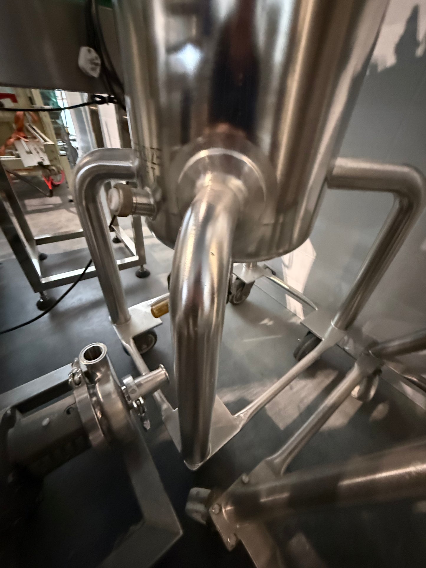 Approx 50-Liter Pressure Tank, DCI, 4 legs, with casters