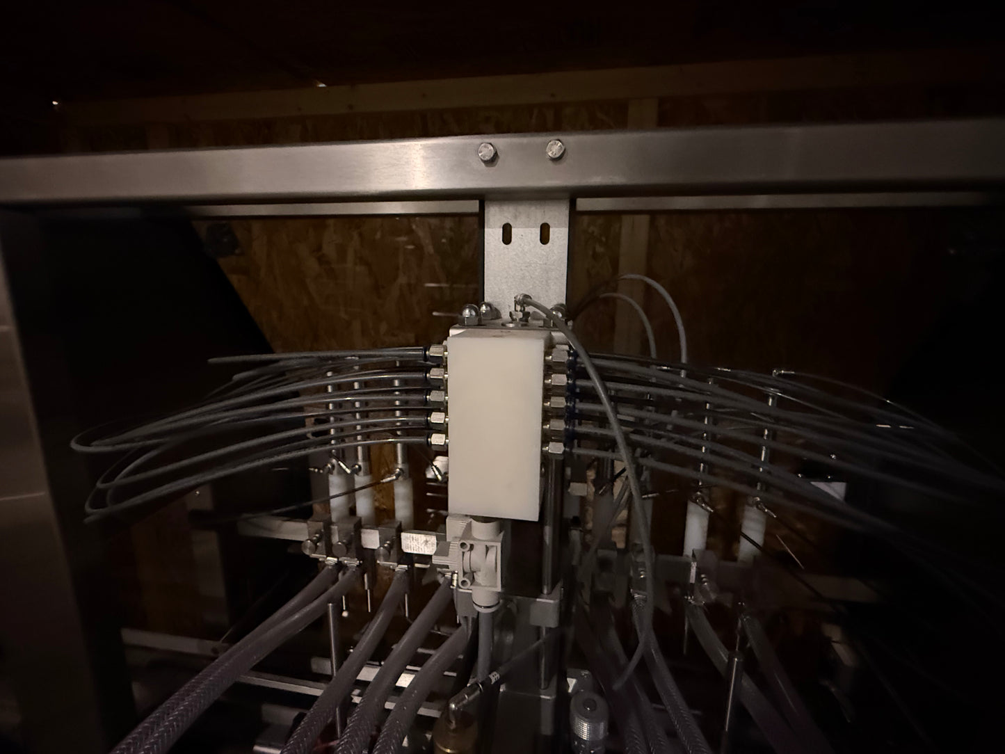 Kaps-All NEW Model V-8-E- Piston filler with 8'6" conveyor - 10 Pistons / Tip Nozzles, Class 1 / Div 1