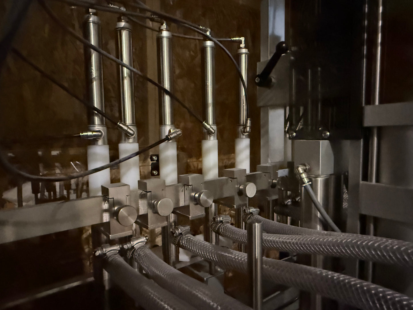 Kaps-All NEW Model V-8-E- Piston filler with 8'6" conveyor - 10 Pistons / Tip Nozzles, Class 1 / Div 1