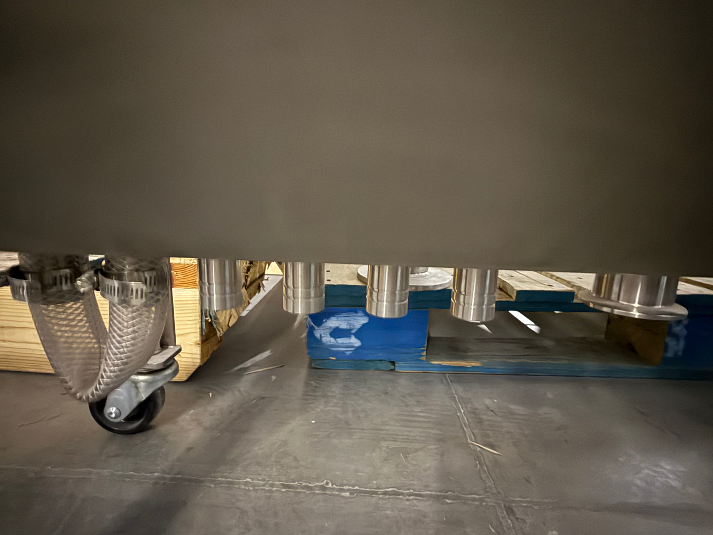 Kaps-All NEW Model V-8-E- Piston filler with 8'6" conveyor - 10 Pistons / Tip Nozzles, Class 1 / Div 1