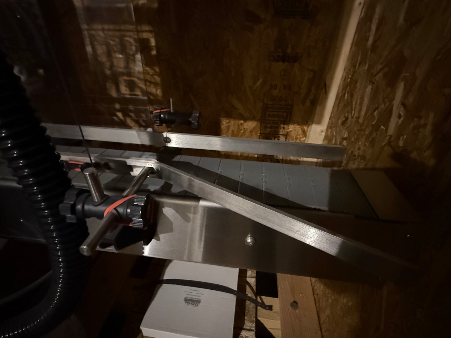 Kaps-All NEW Model V-8-E- Piston filler with 8'6" conveyor - 10 Pistons / Tip Nozzles, Class 1 / Div 1