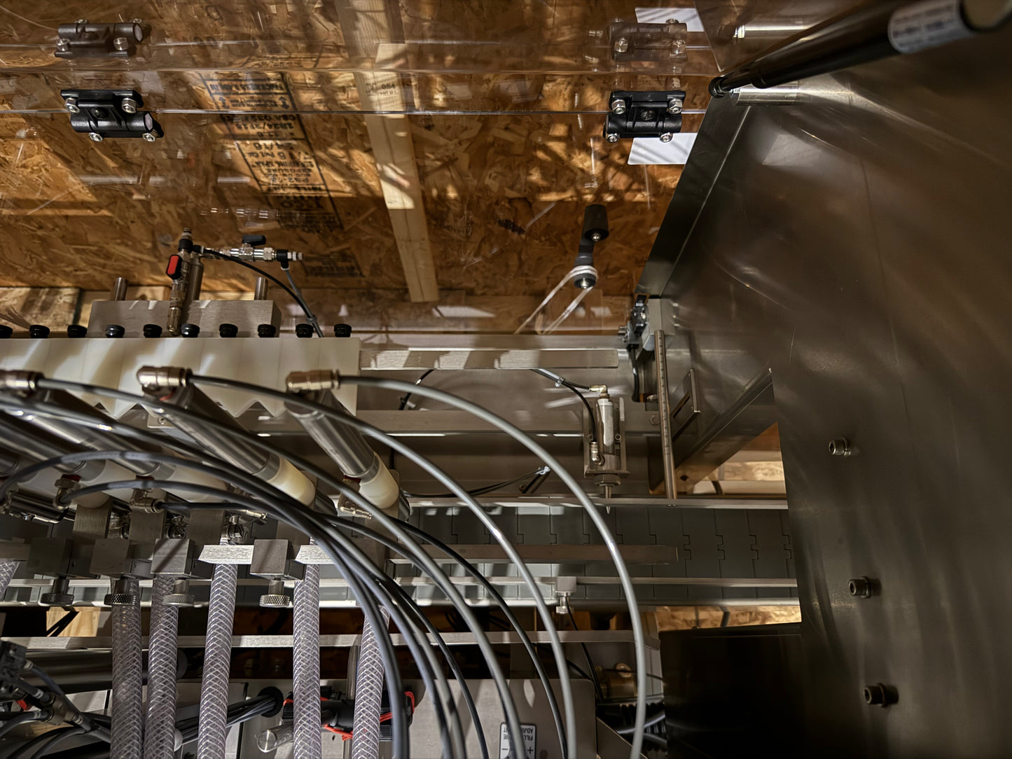 Kaps-All NEW Model V-8-E- Piston filler with 8'6" conveyor - 10 Pistons / Tip Nozzles, Class 1 / Div 1