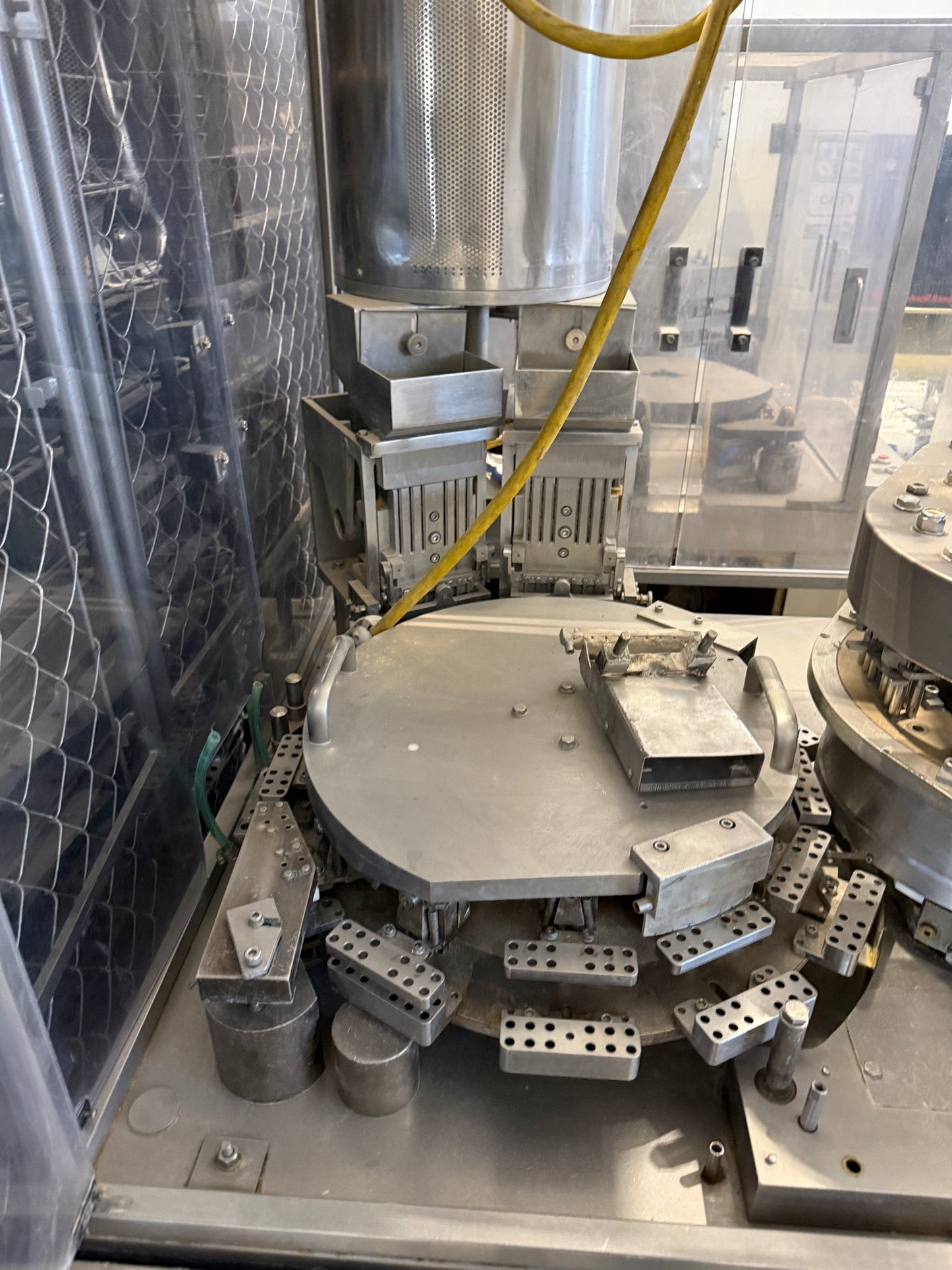 Used - Bosch GKF 1500 Capsule Filler up to 1500 per minute - up to 90,000 per hour