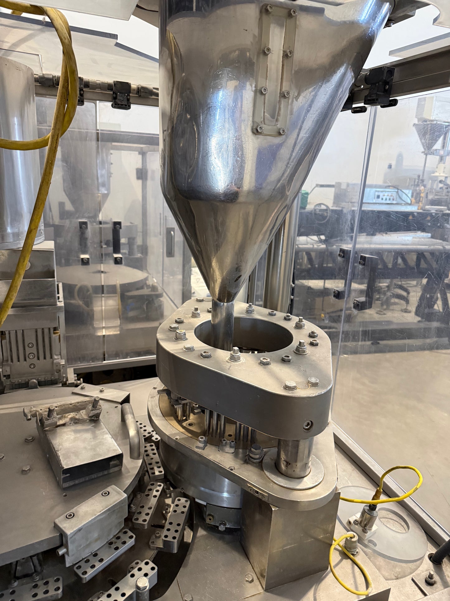 Used - Bosch GKF 1500 Capsule Filler up to 1500 per minute - up to 90,000 per hour
