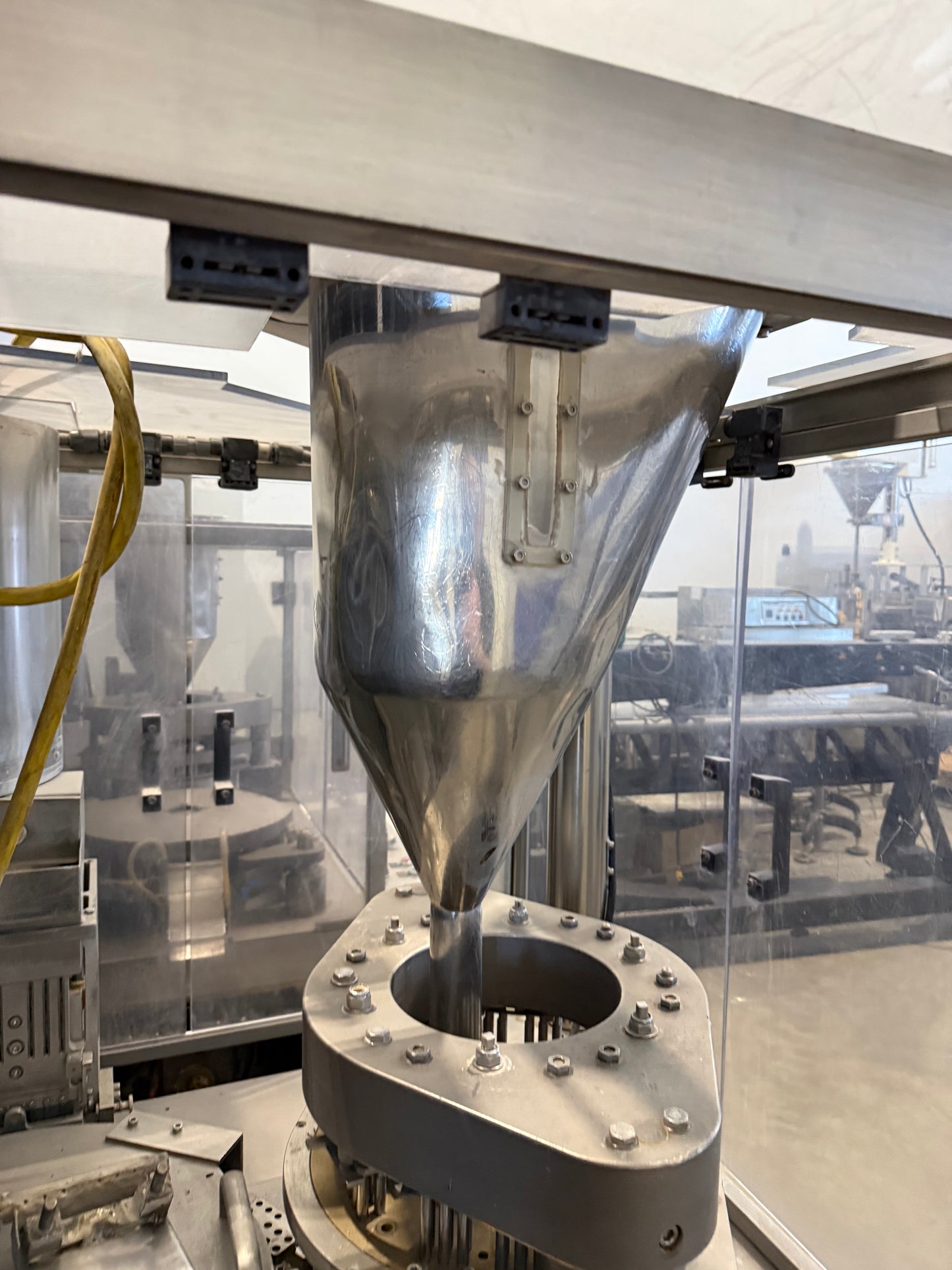 Used - Bosch GKF 1500 Capsule Filler up to 1500 per minute - up to 90,000 per hour