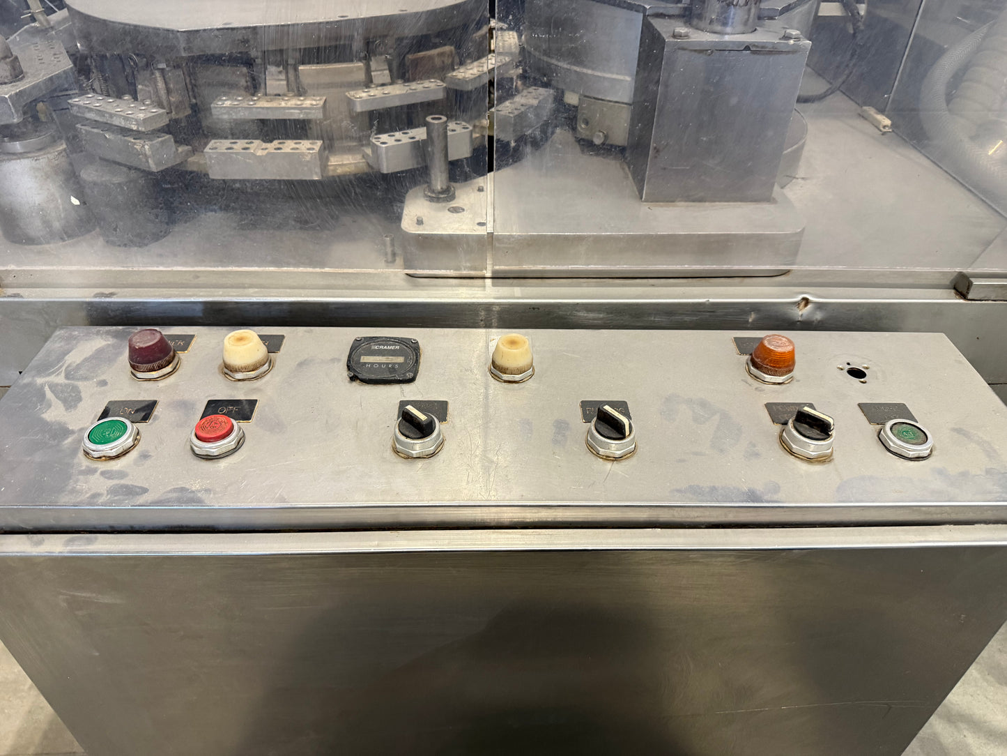 Used Bosch GKF 1500 - up to 1,500 capsules per minute (up to 90,000 capsules per hour)
