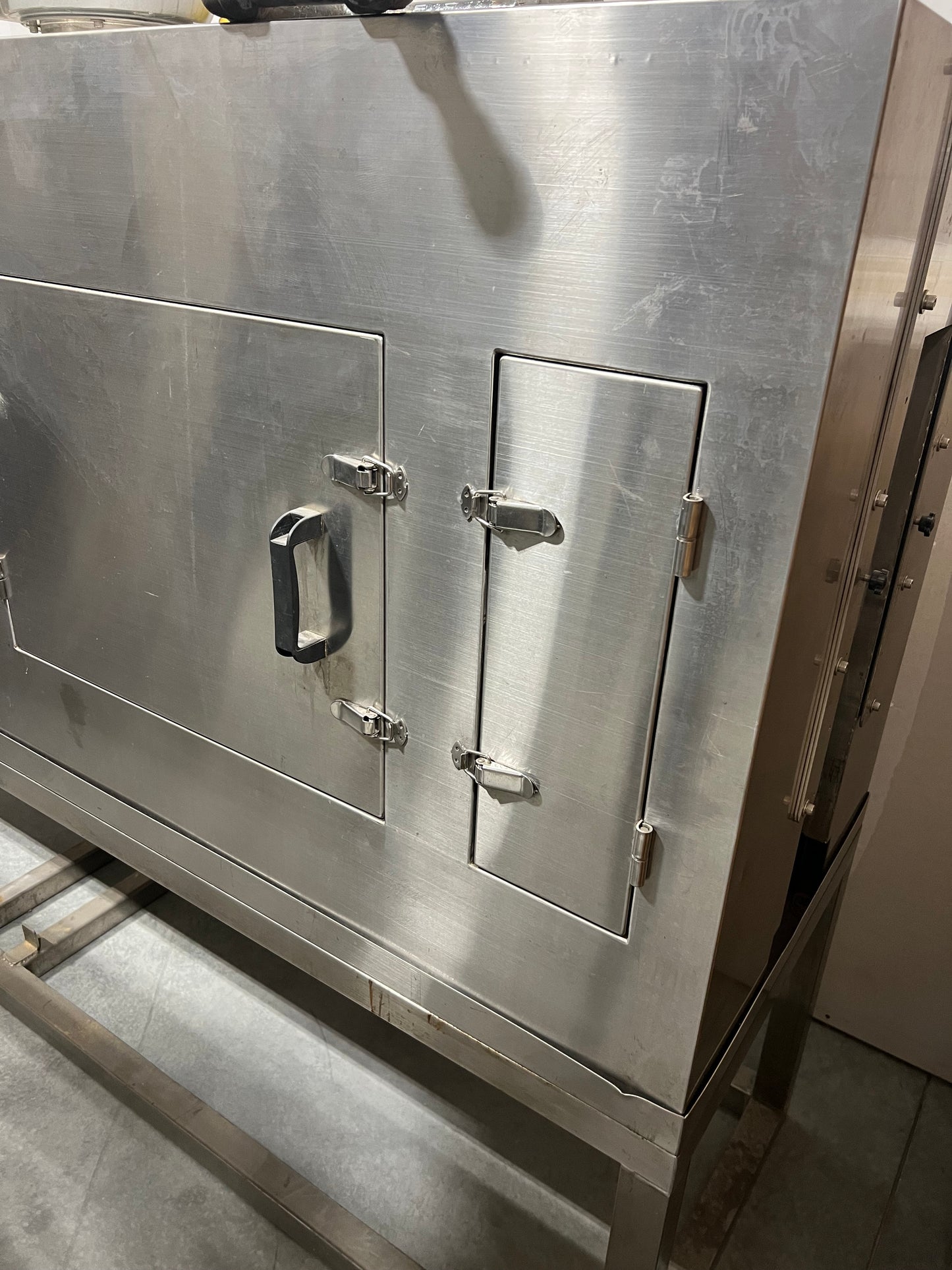 Tripack ST-1 Steam Tunnel, 240/480V, 3 Phase, 30/20 Amp, 6.5' Tunnel