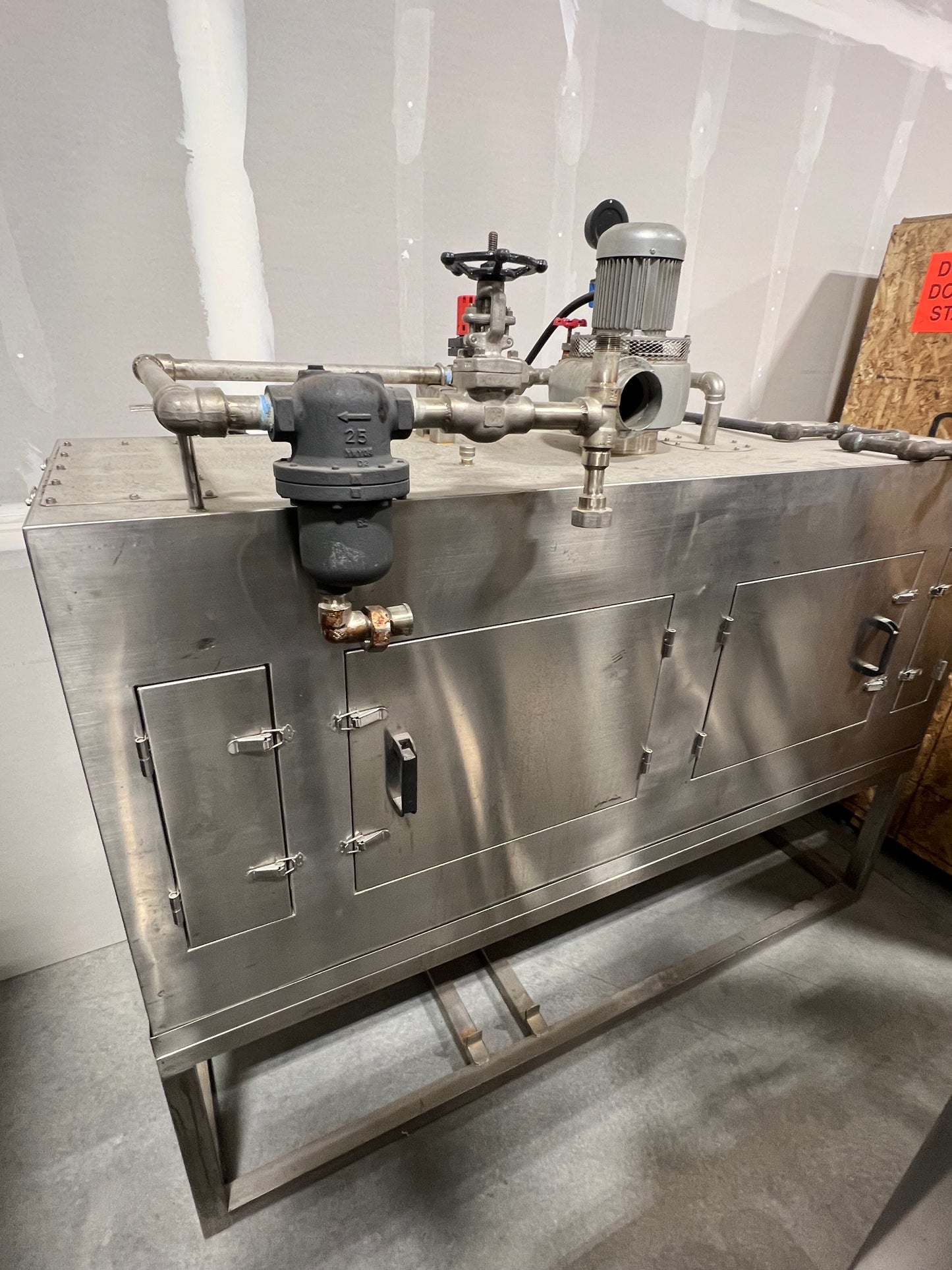 Tripack ST-1 Steam Tunnel, 240/480V, 3 Phase, 30/20 Amp, 6.5' Tunnel